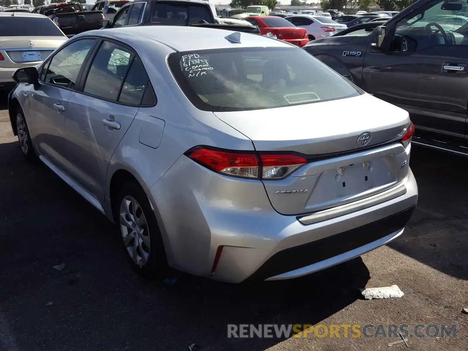 3 Photograph of a damaged car JTDEPRAE6LJ093895 TOYOTA COROLLA 2020