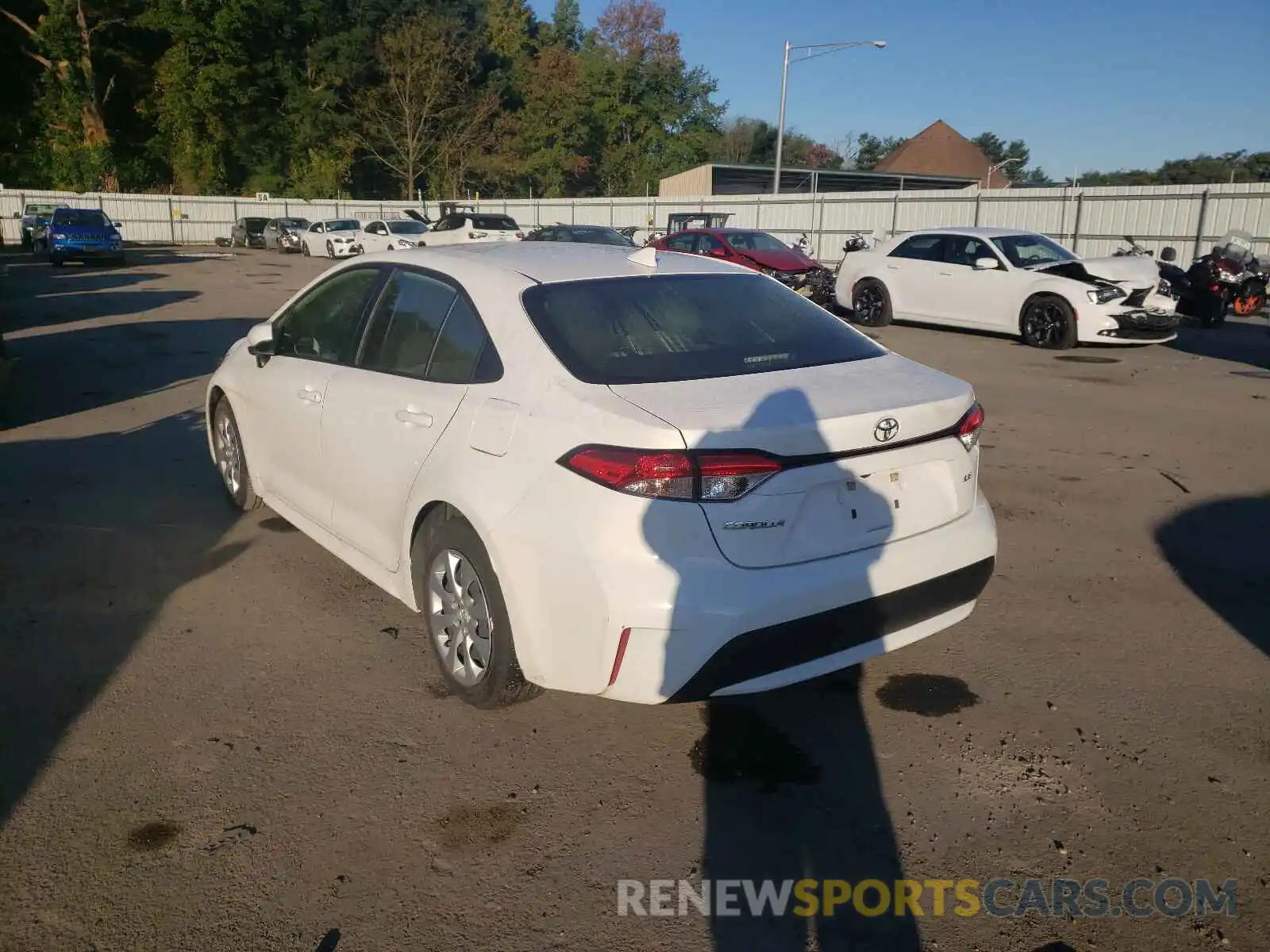 3 Photograph of a damaged car JTDEPRAE6LJ097204 TOYOTA COROLLA 2020