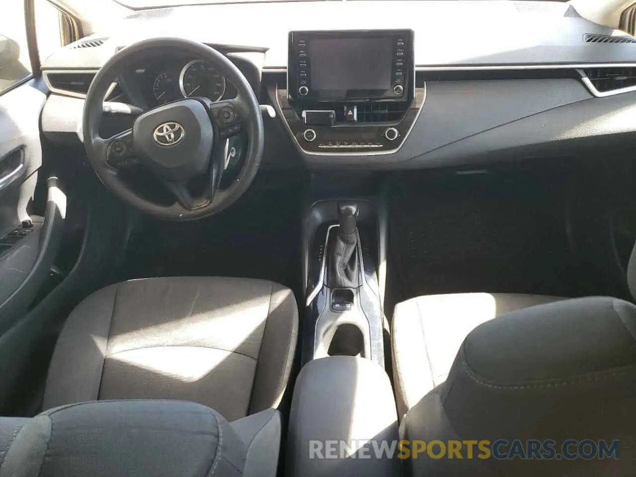 8 Photograph of a damaged car JTDEPRAE6LJ099647 TOYOTA COROLLA 2020