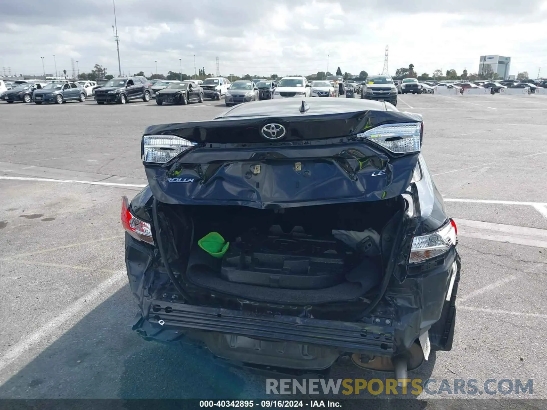 16 Photograph of a damaged car JTDEPRAE6LJ102577 TOYOTA COROLLA 2020
