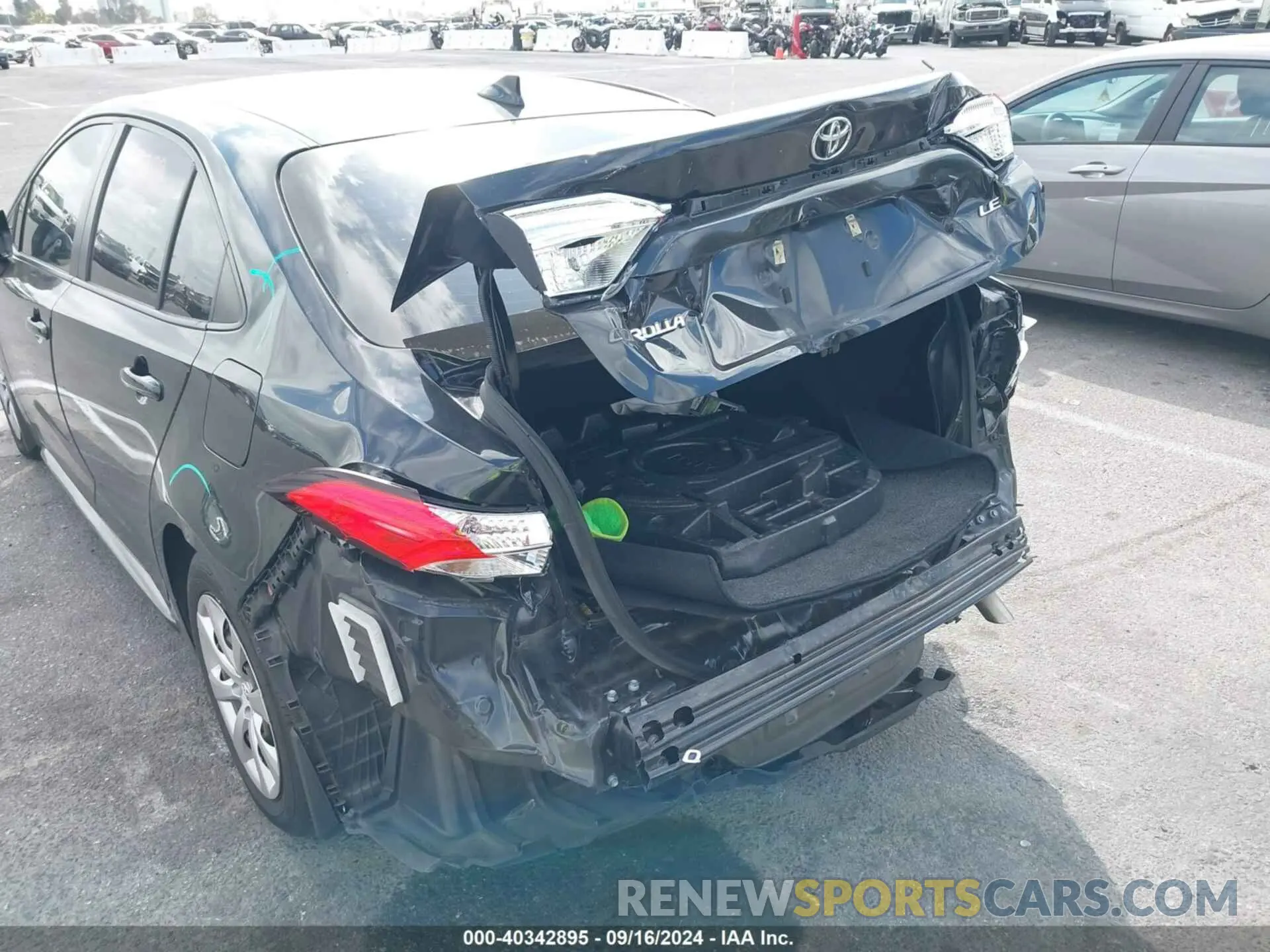 6 Photograph of a damaged car JTDEPRAE6LJ102577 TOYOTA COROLLA 2020
