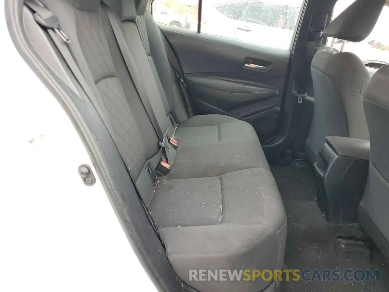 10 Photograph of a damaged car JTDEPRAE6LJ102773 TOYOTA COROLLA 2020