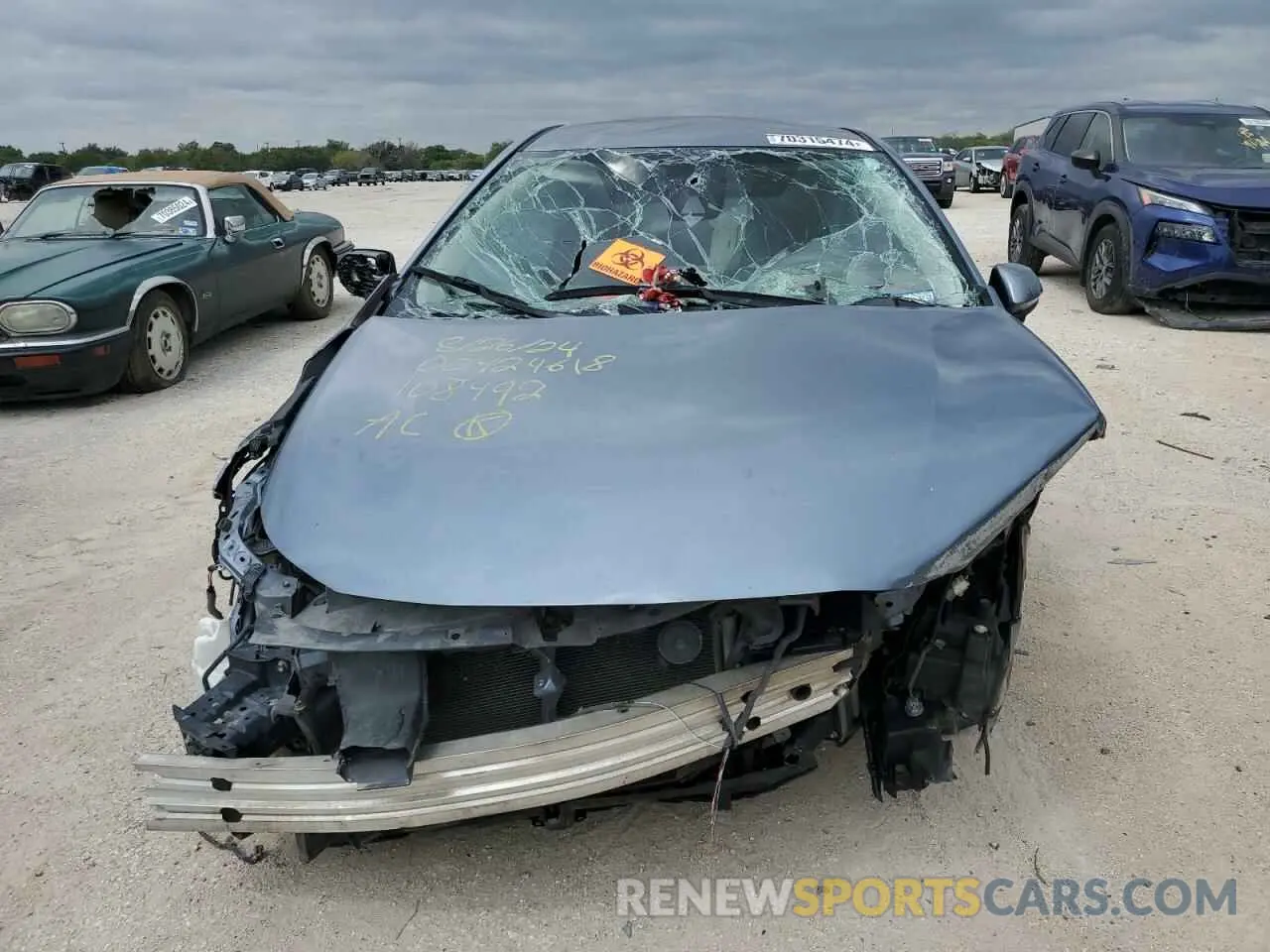 5 Photograph of a damaged car JTDEPRAE6LJ108492 TOYOTA COROLLA 2020