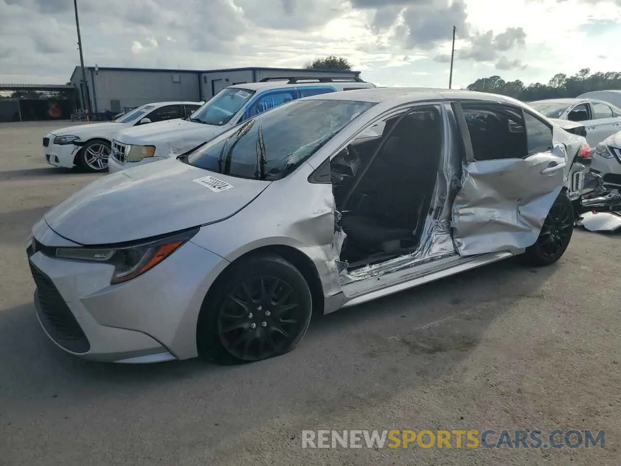 1 Photograph of a damaged car JTDEPRAE6LJ113109 TOYOTA COROLLA 2020