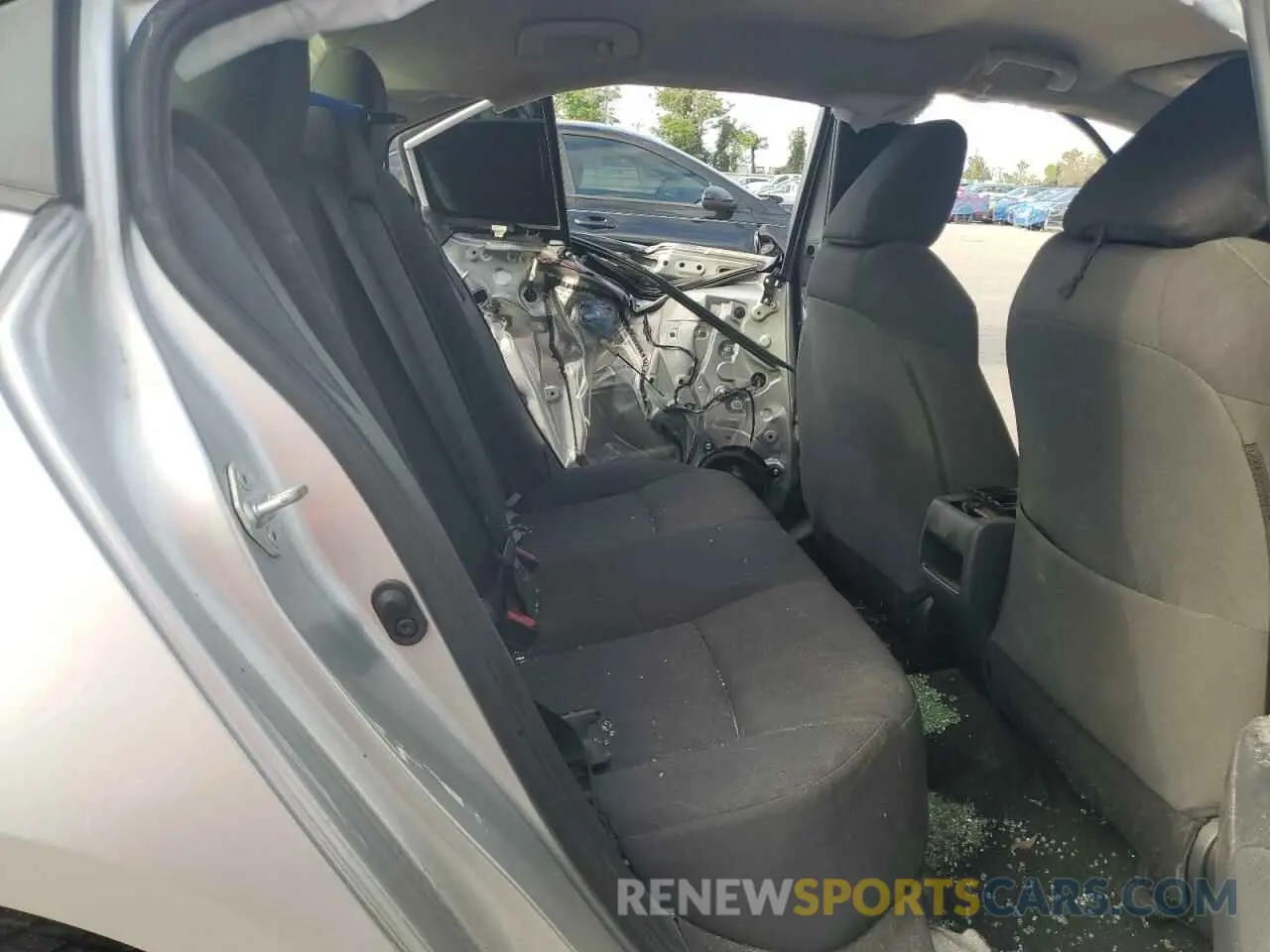 10 Photograph of a damaged car JTDEPRAE6LJ113109 TOYOTA COROLLA 2020
