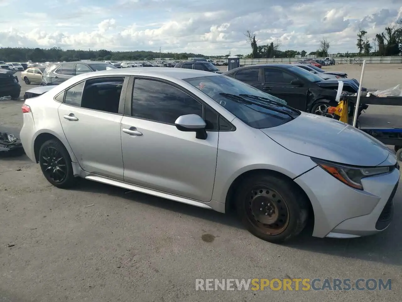 4 Photograph of a damaged car JTDEPRAE6LJ113109 TOYOTA COROLLA 2020