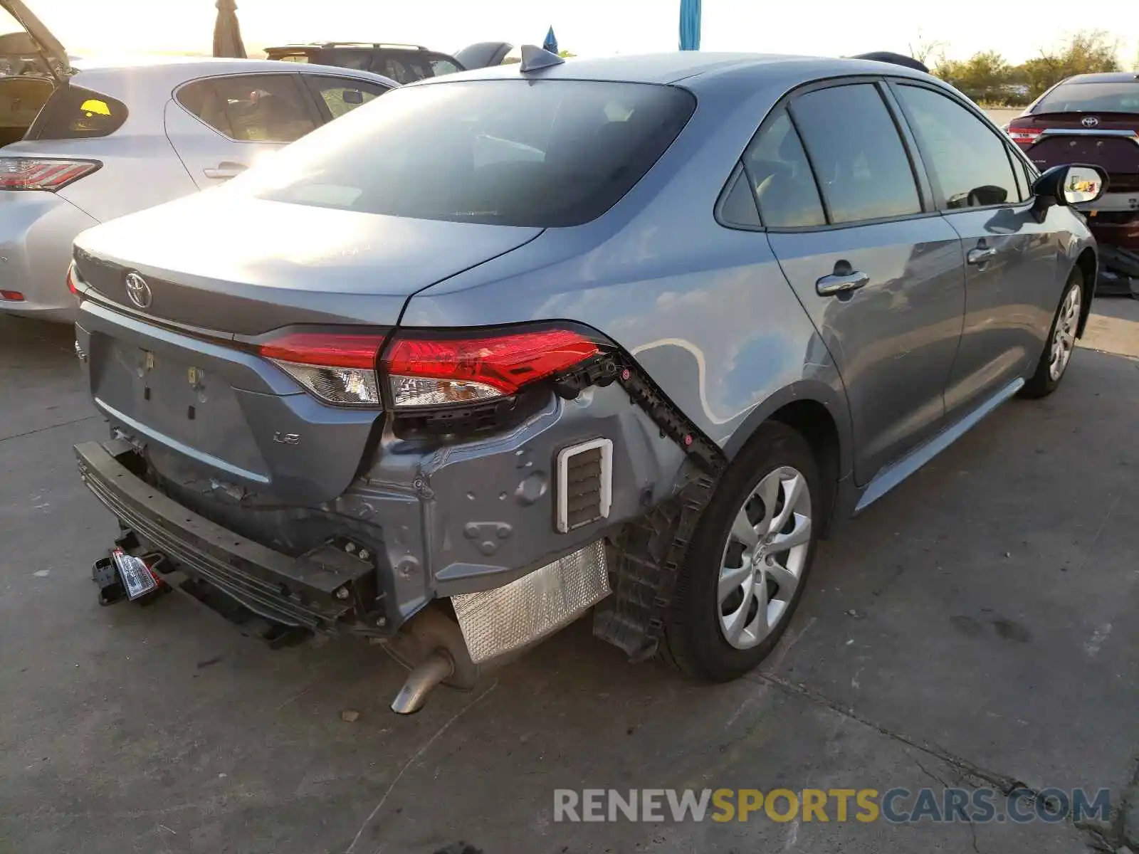 4 Photograph of a damaged car JTDEPRAE6LJ115300 TOYOTA COROLLA 2020