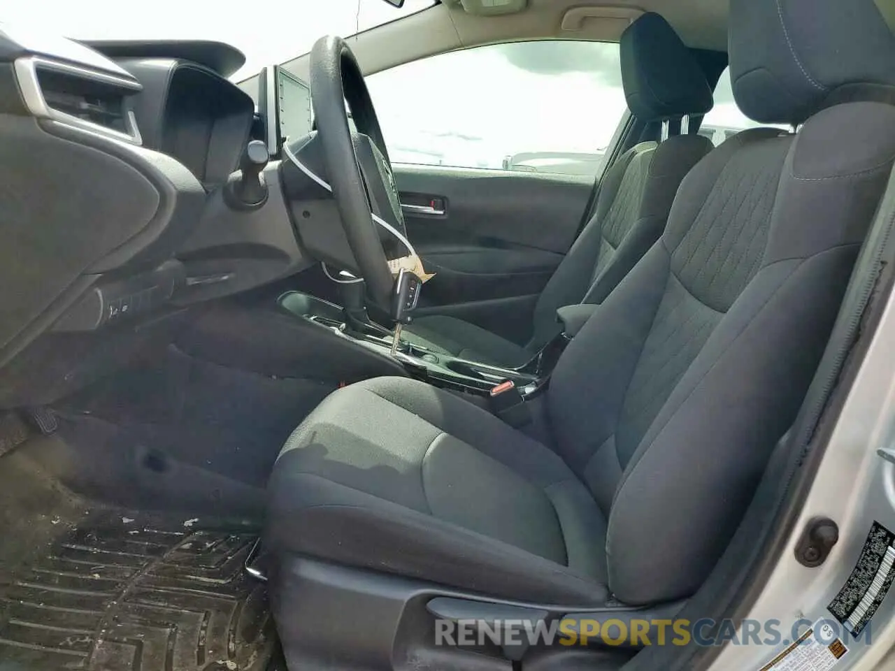 7 Photograph of a damaged car JTDEPRAE6LJ116284 TOYOTA COROLLA 2020