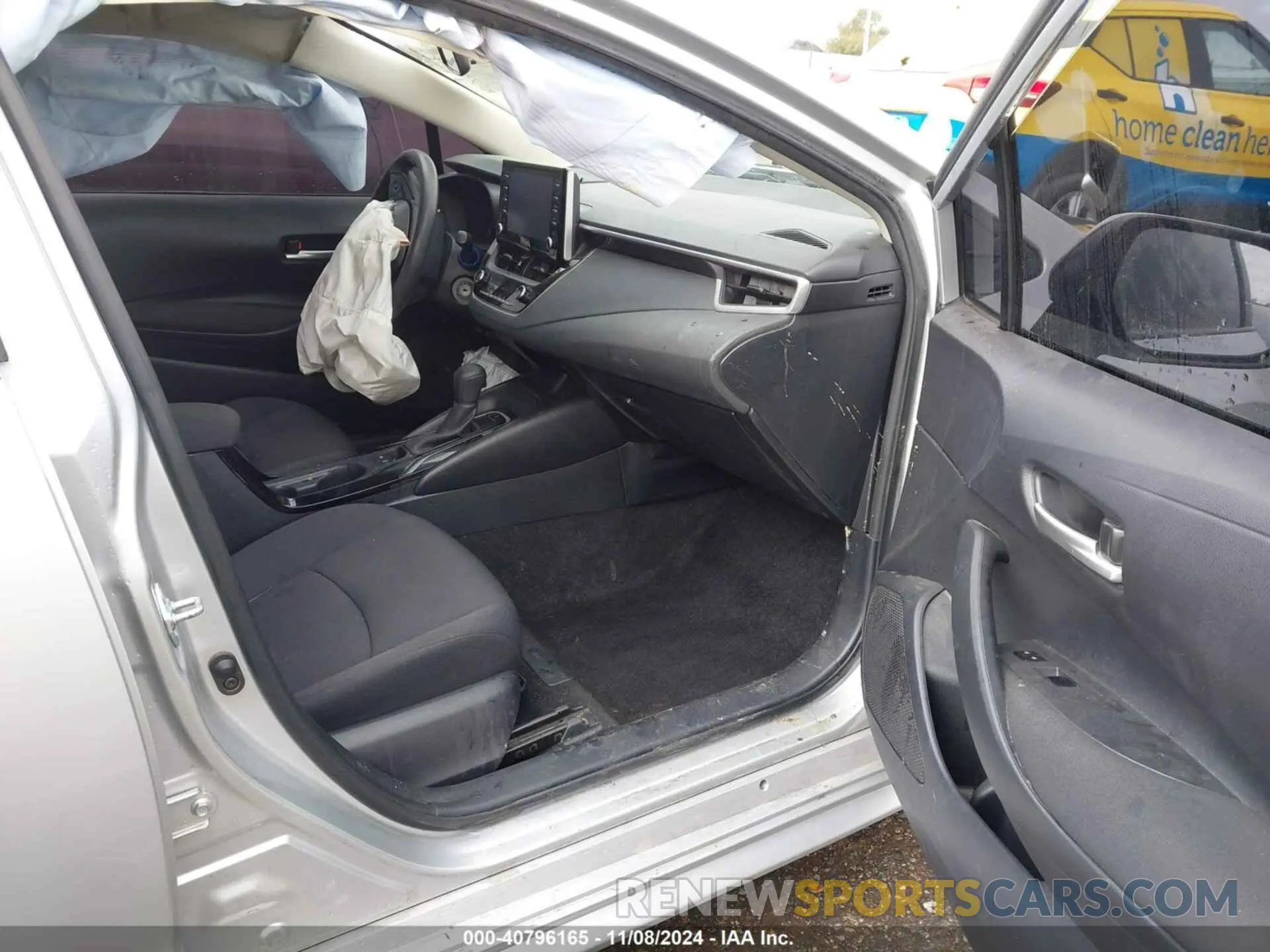 5 Photograph of a damaged car JTDEPRAE7LJ006263 TOYOTA COROLLA 2020