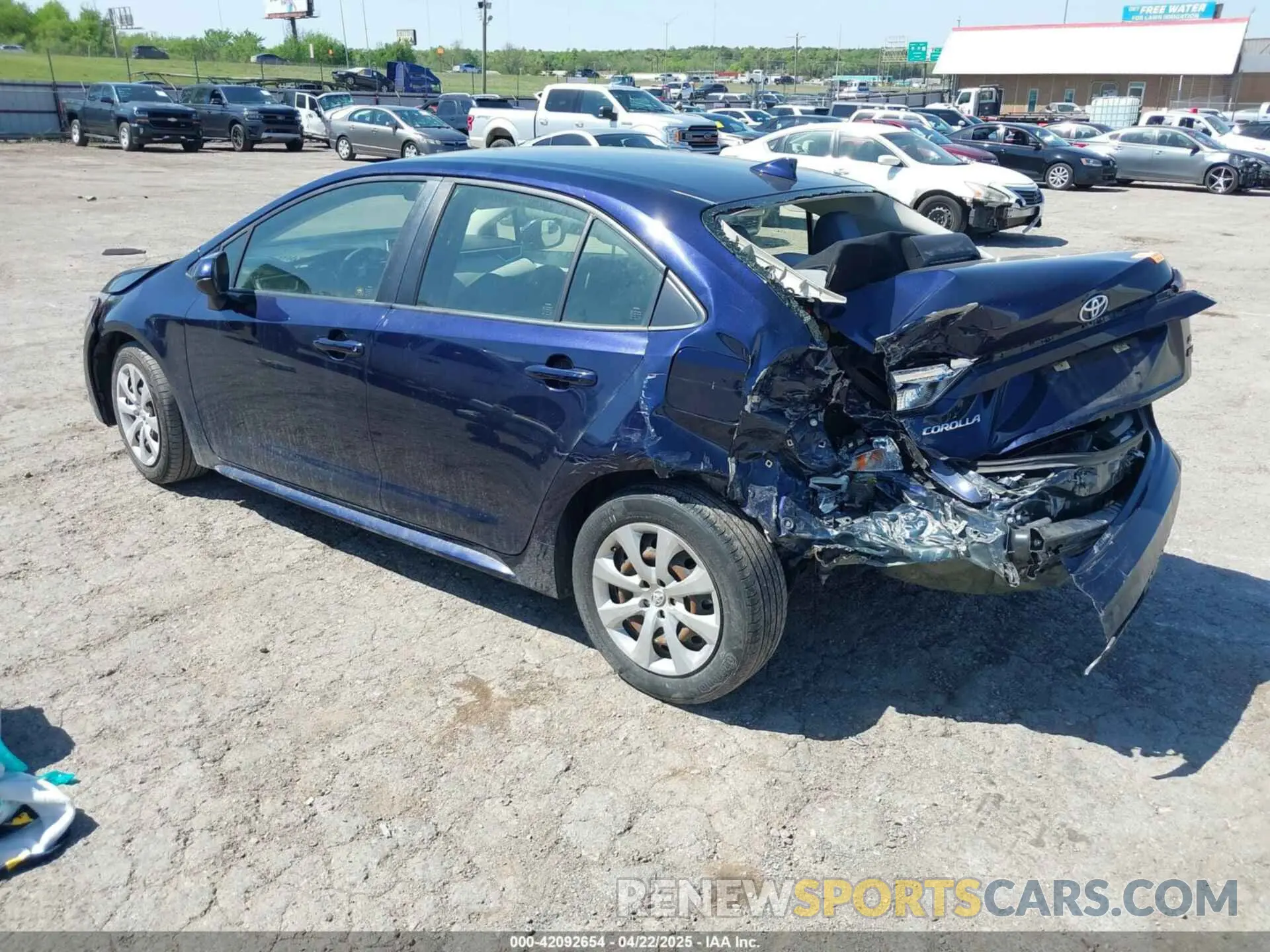3 Photograph of a damaged car JTDEPRAE7LJ013875 TOYOTA COROLLA 2020