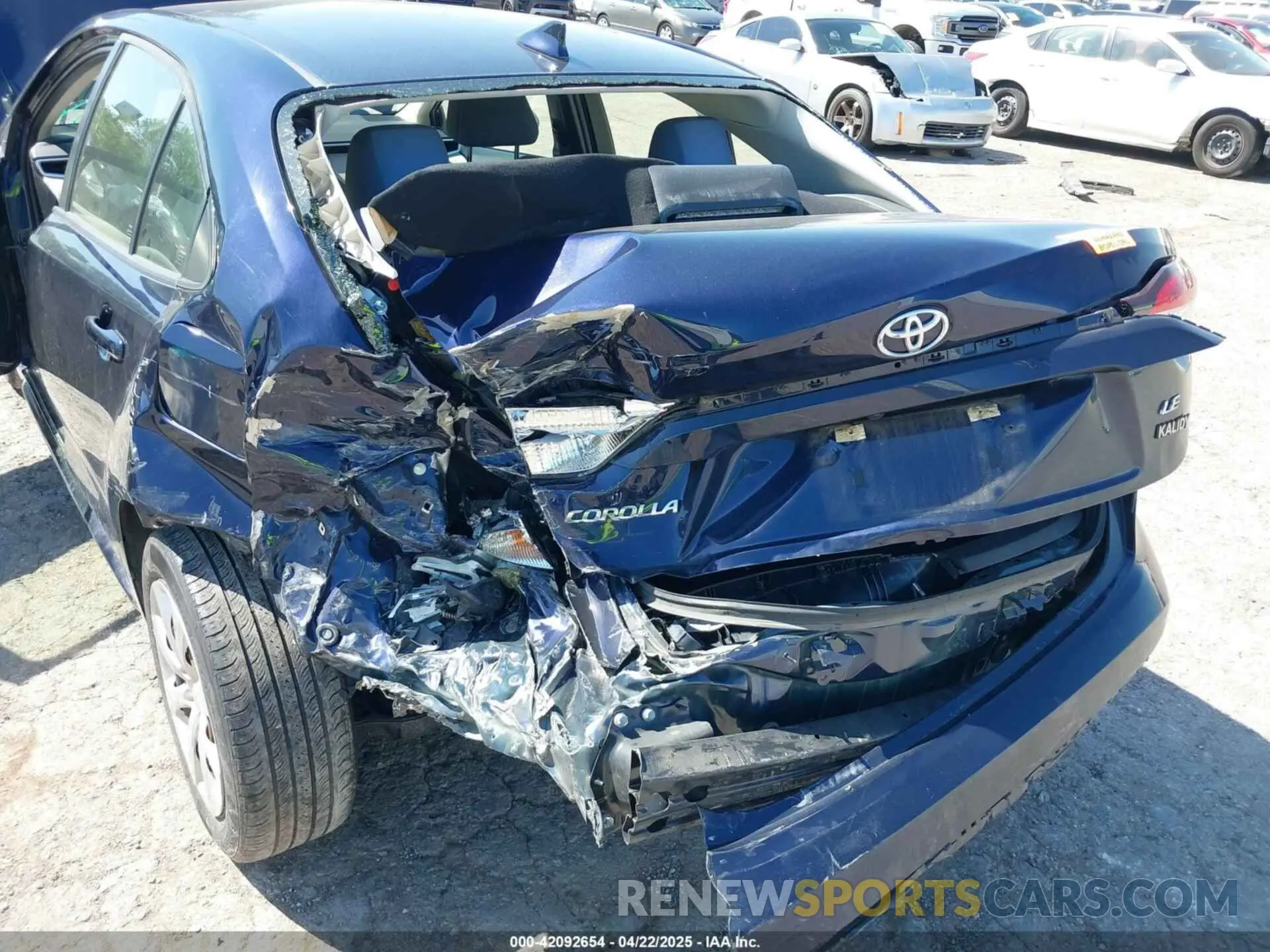 6 Photograph of a damaged car JTDEPRAE7LJ013875 TOYOTA COROLLA 2020