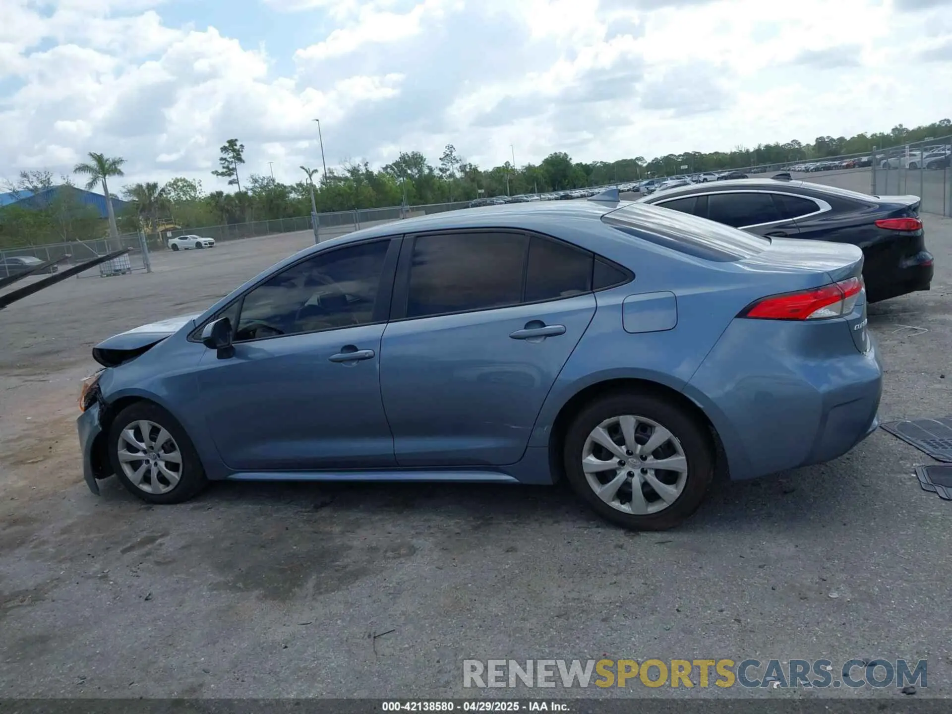 13 Photograph of a damaged car JTDEPRAE7LJ017716 TOYOTA COROLLA 2020