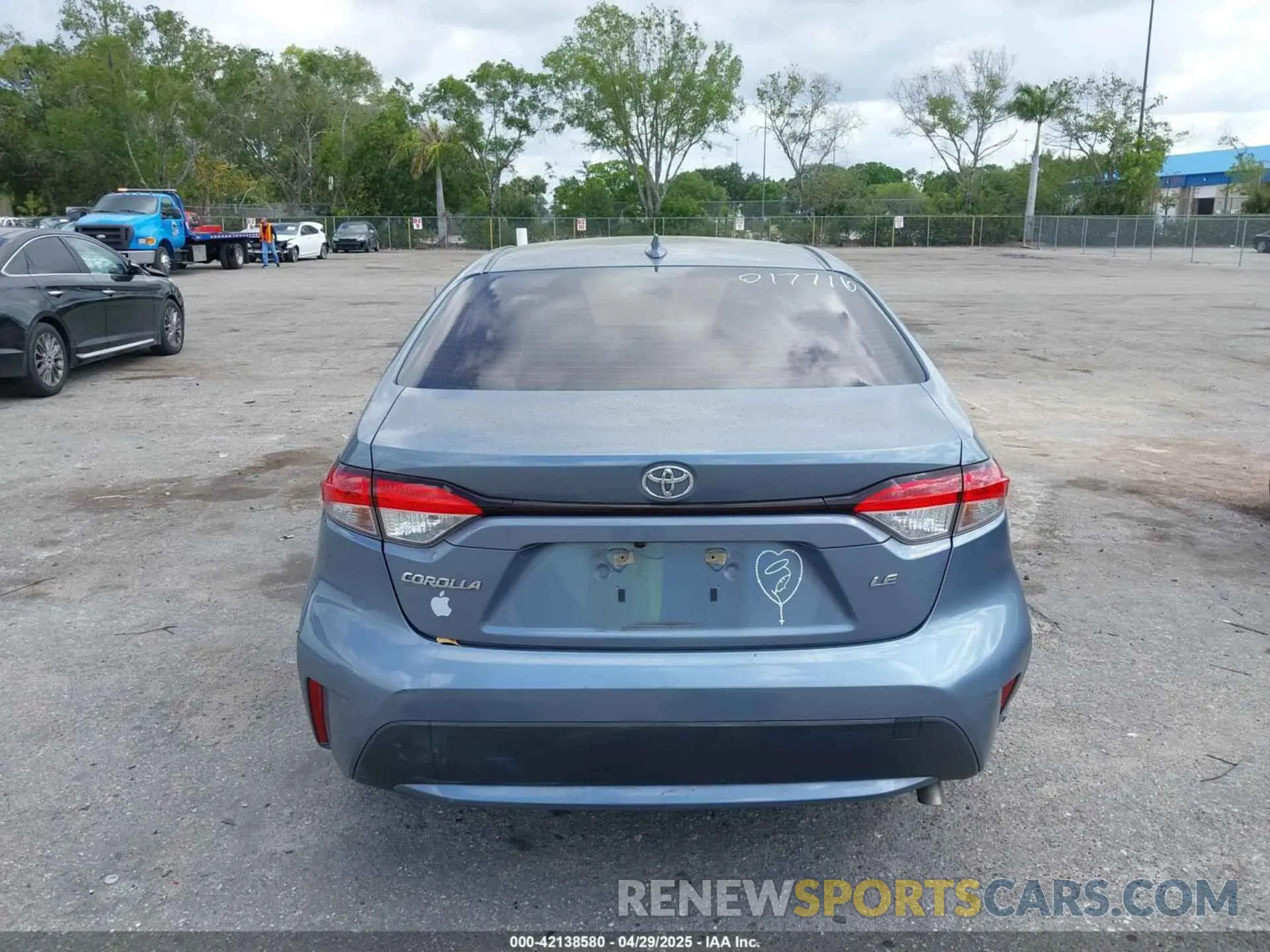 15 Photograph of a damaged car JTDEPRAE7LJ017716 TOYOTA COROLLA 2020