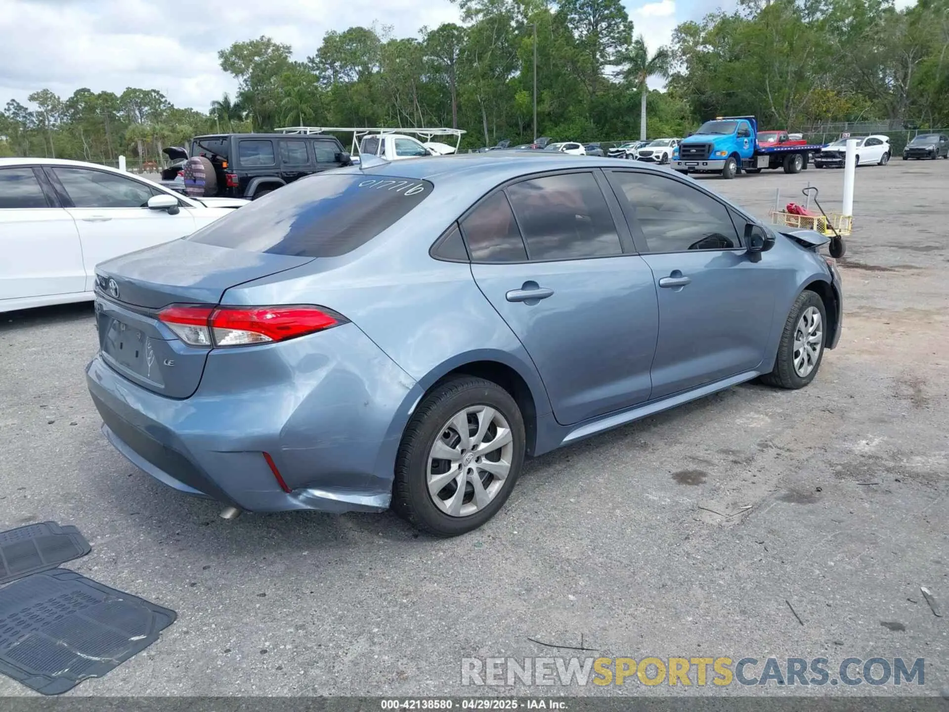 4 Photograph of a damaged car JTDEPRAE7LJ017716 TOYOTA COROLLA 2020