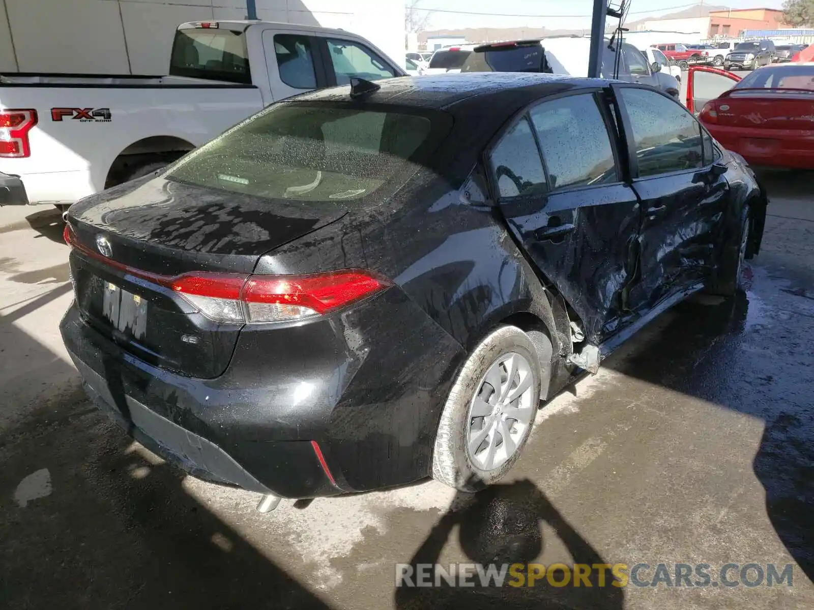 4 Photograph of a damaged car JTDEPRAE7LJ021233 TOYOTA COROLLA 2020