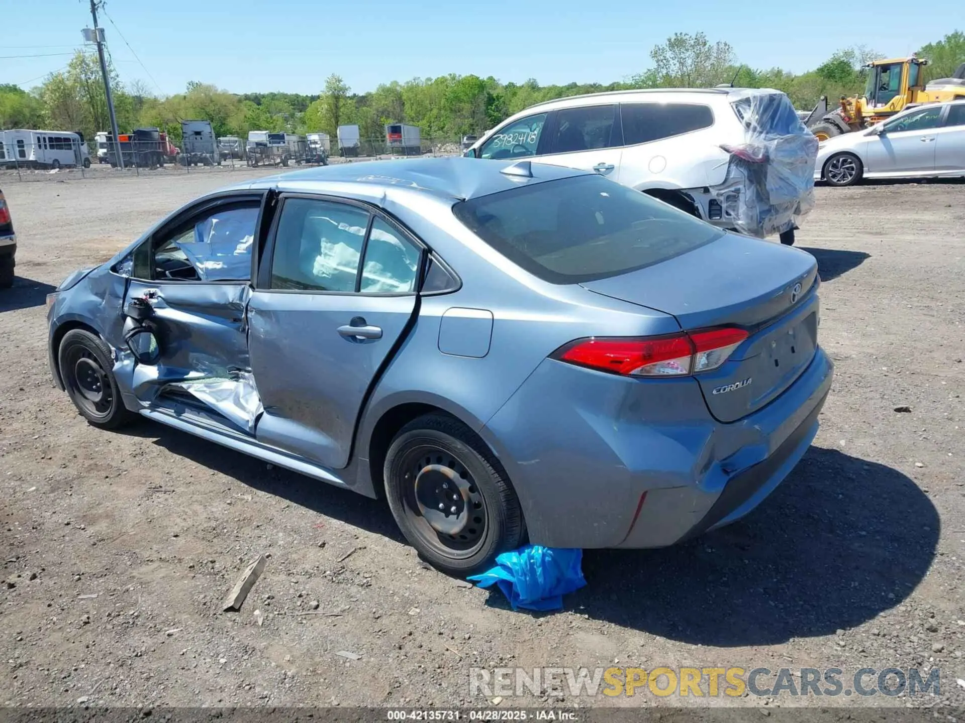 3 Photograph of a damaged car JTDEPRAE7LJ025055 TOYOTA COROLLA 2020