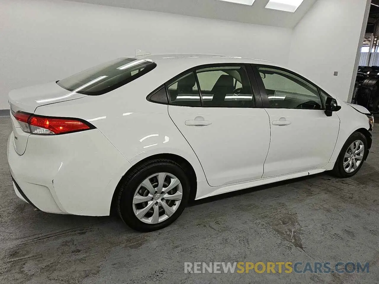 3 Photograph of a damaged car JTDEPRAE7LJ025671 TOYOTA COROLLA 2020