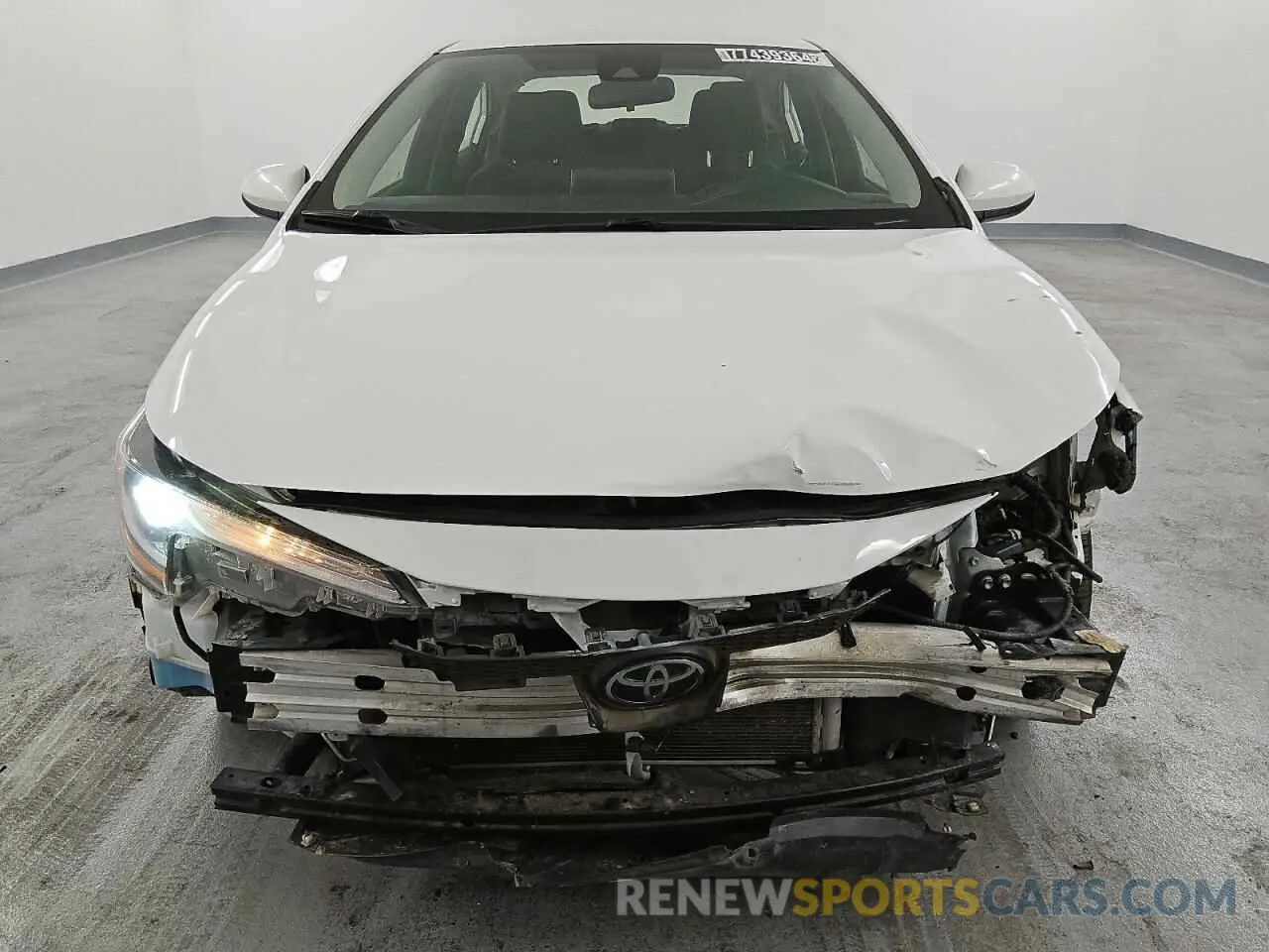 5 Photograph of a damaged car JTDEPRAE7LJ025671 TOYOTA COROLLA 2020