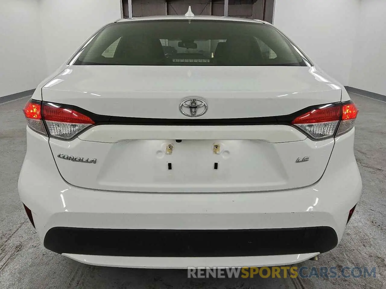6 Photograph of a damaged car JTDEPRAE7LJ025671 TOYOTA COROLLA 2020