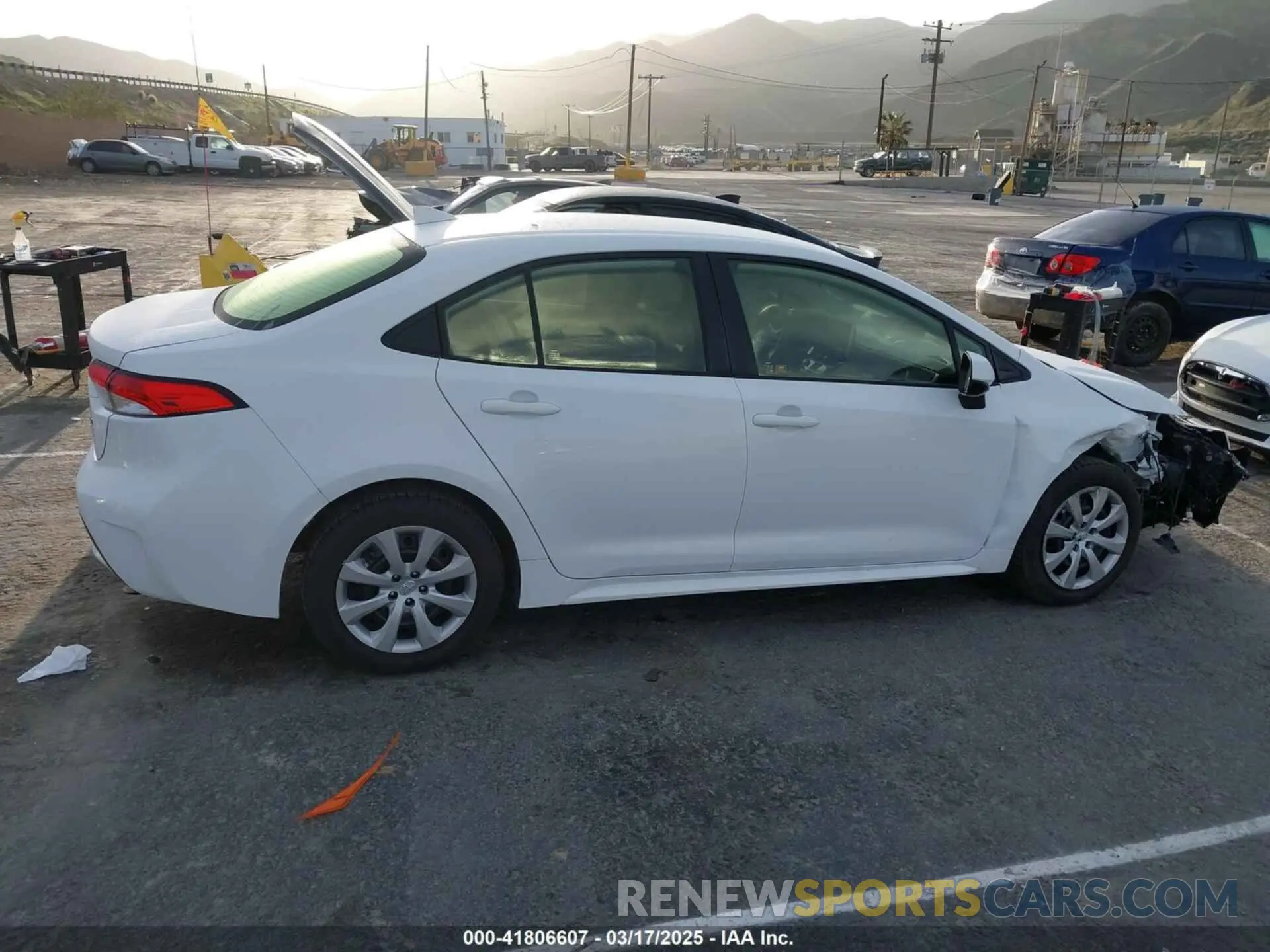 13 Photograph of a damaged car JTDEPRAE7LJ032961 TOYOTA COROLLA 2020