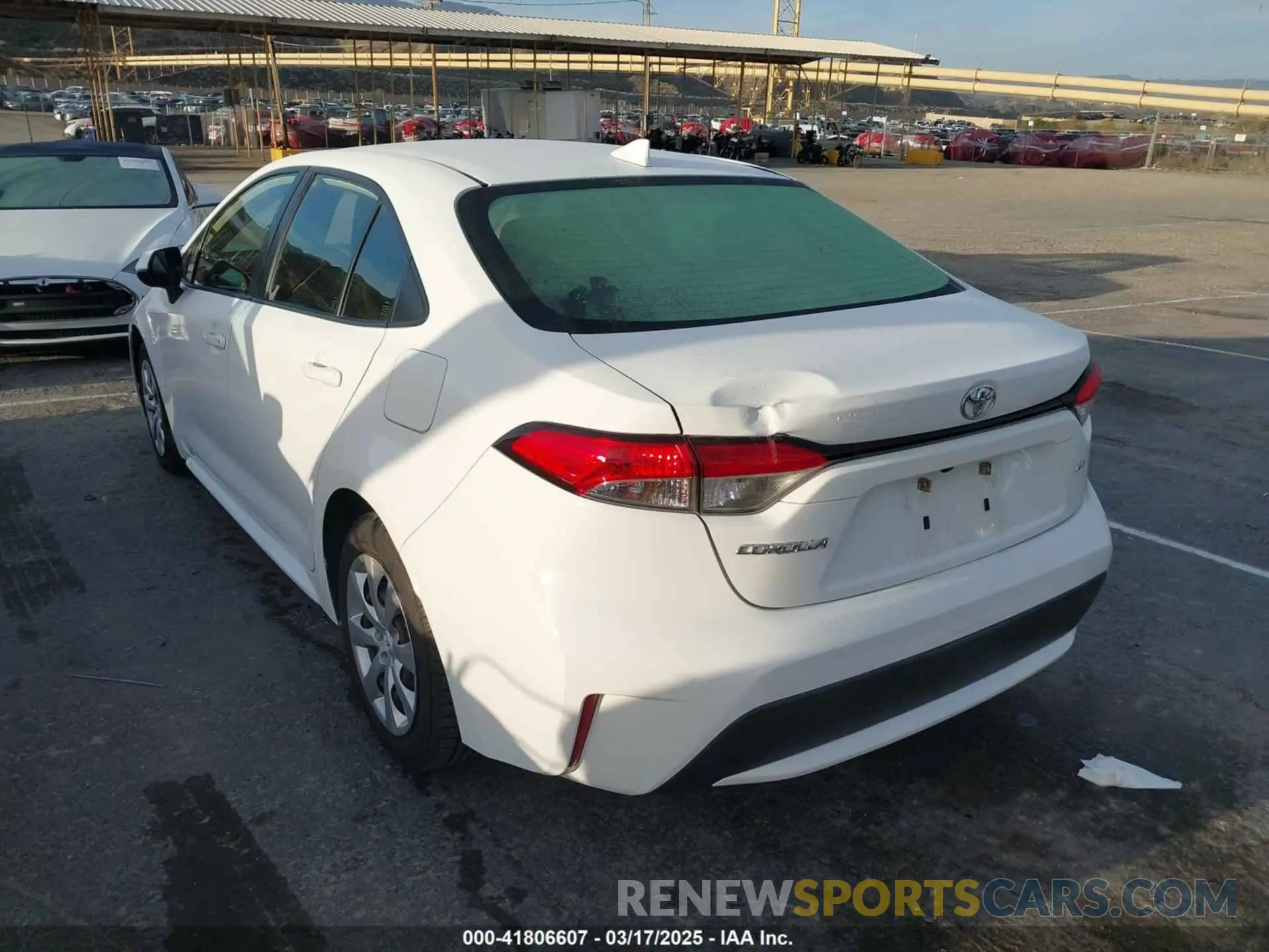 3 Photograph of a damaged car JTDEPRAE7LJ032961 TOYOTA COROLLA 2020