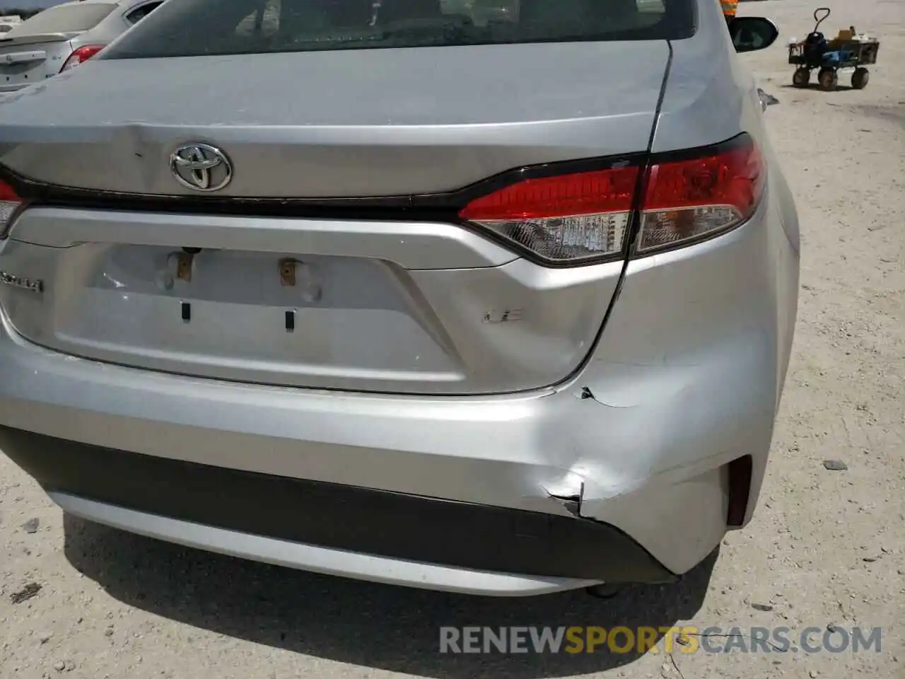 9 Photograph of a damaged car JTDEPRAE7LJ035259 TOYOTA COROLLA 2020