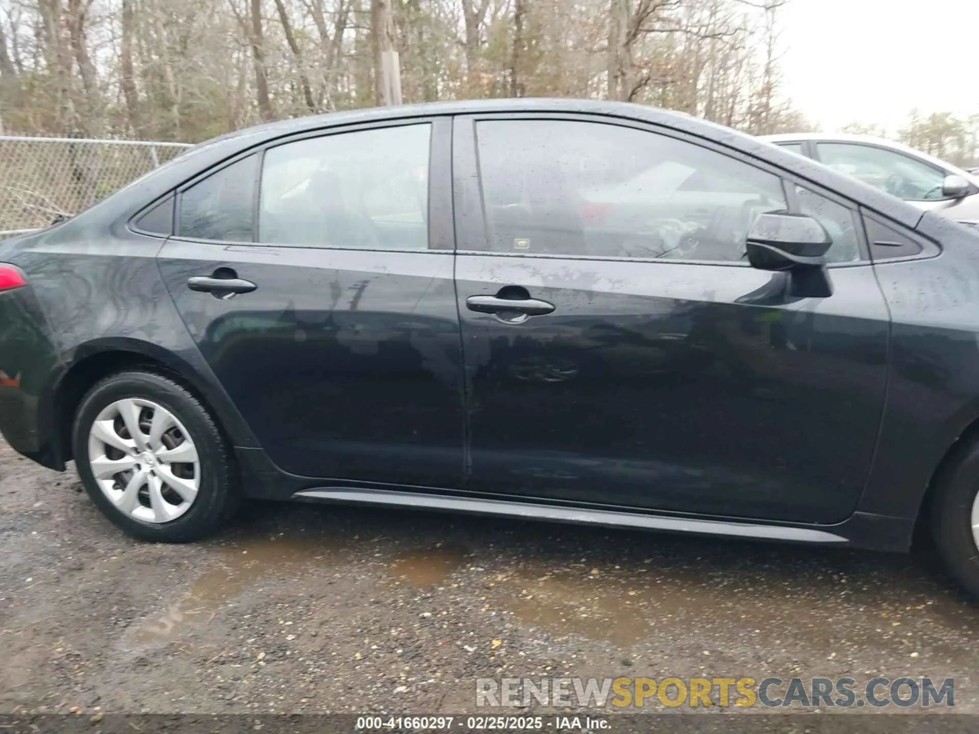 13 Photograph of a damaged car JTDEPRAE7LJ037271 TOYOTA COROLLA 2020