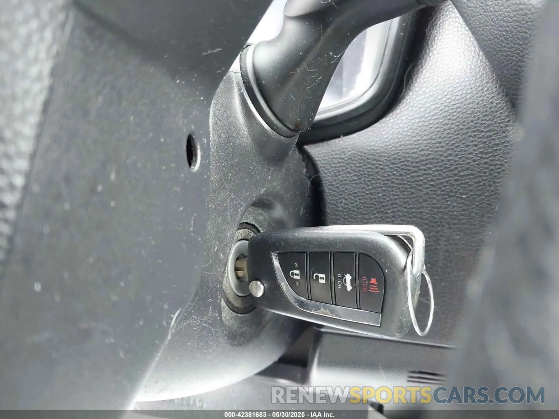 11 Photograph of a damaged car JTDEPRAE7LJ041501 TOYOTA COROLLA 2020