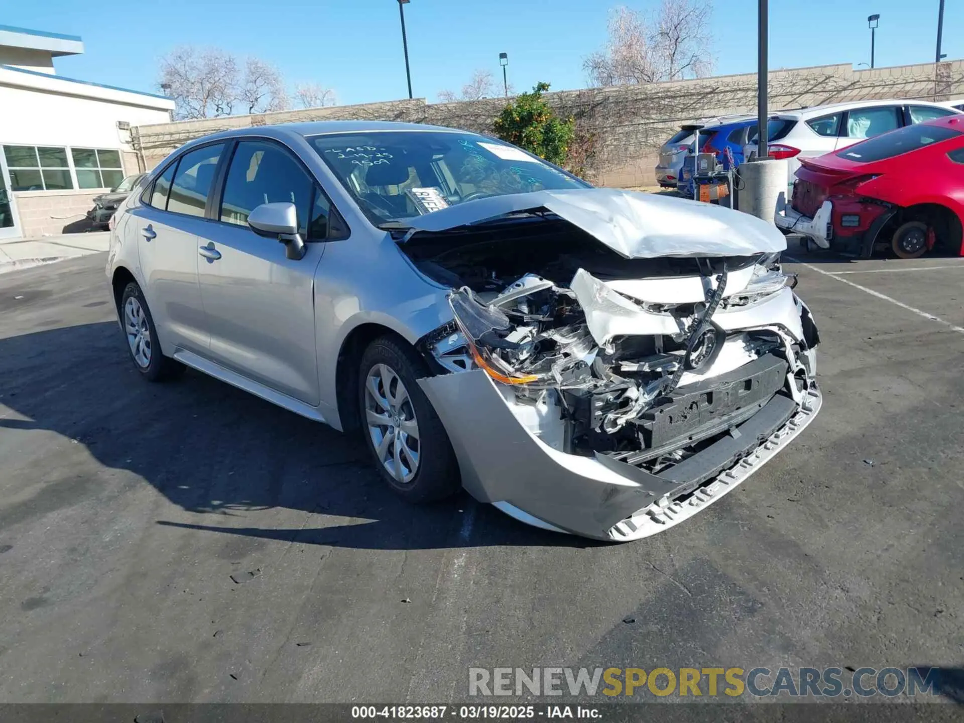 1 Photograph of a damaged car JTDEPRAE7LJ042812 TOYOTA COROLLA 2020