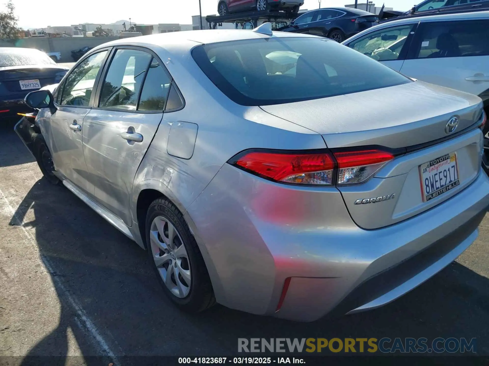 3 Photograph of a damaged car JTDEPRAE7LJ042812 TOYOTA COROLLA 2020