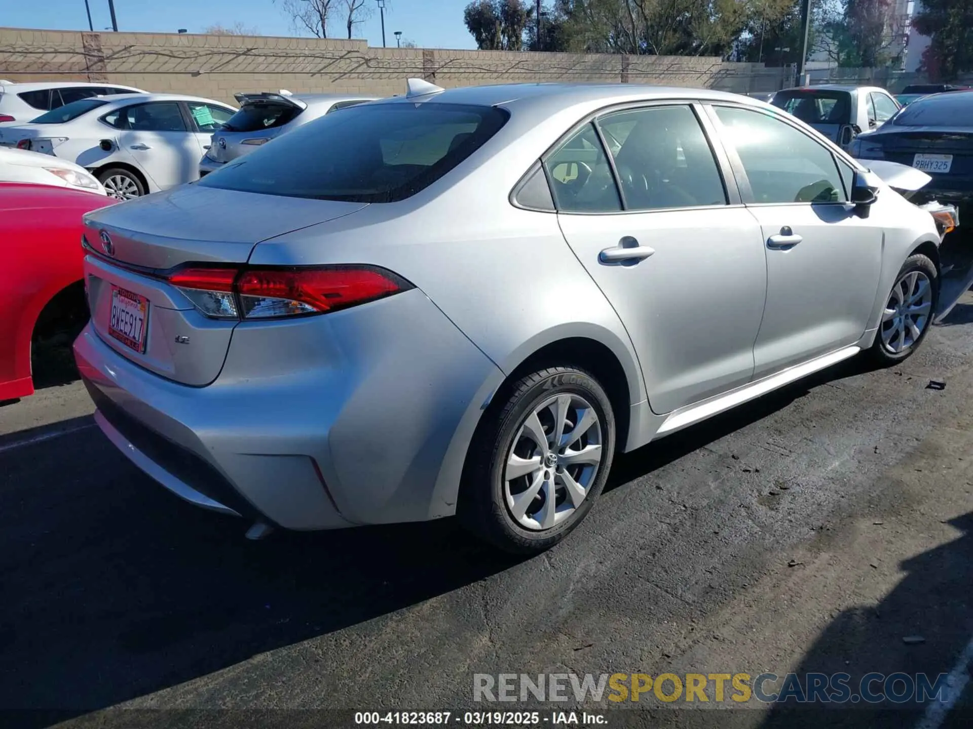 4 Photograph of a damaged car JTDEPRAE7LJ042812 TOYOTA COROLLA 2020