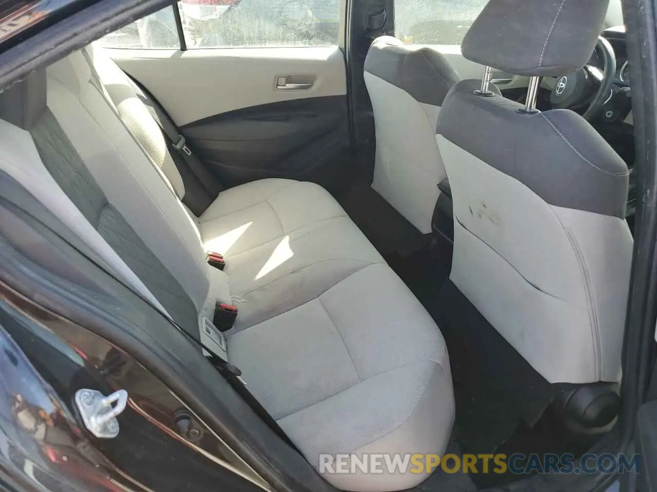 10 Photograph of a damaged car JTDEPRAE7LJ052627 TOYOTA COROLLA 2020