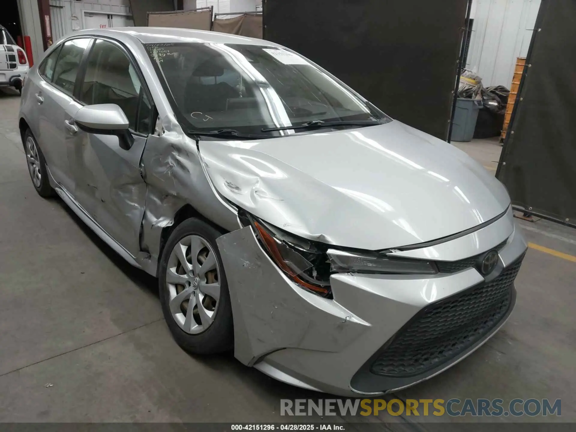 1 Photograph of a damaged car JTDEPRAE7LJ055205 TOYOTA COROLLA 2020