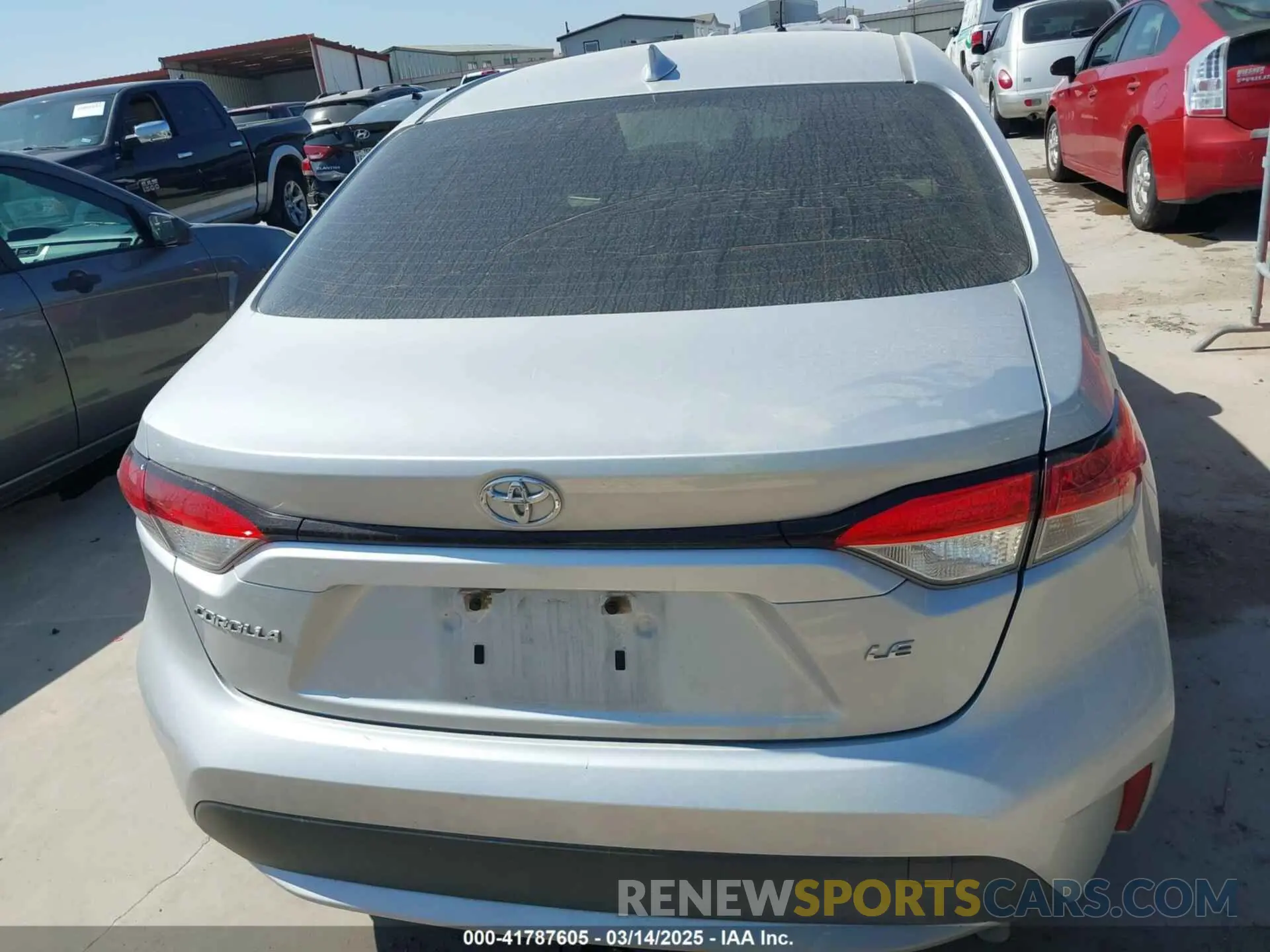 16 Photograph of a damaged car JTDEPRAE7LJ055933 TOYOTA COROLLA 2020