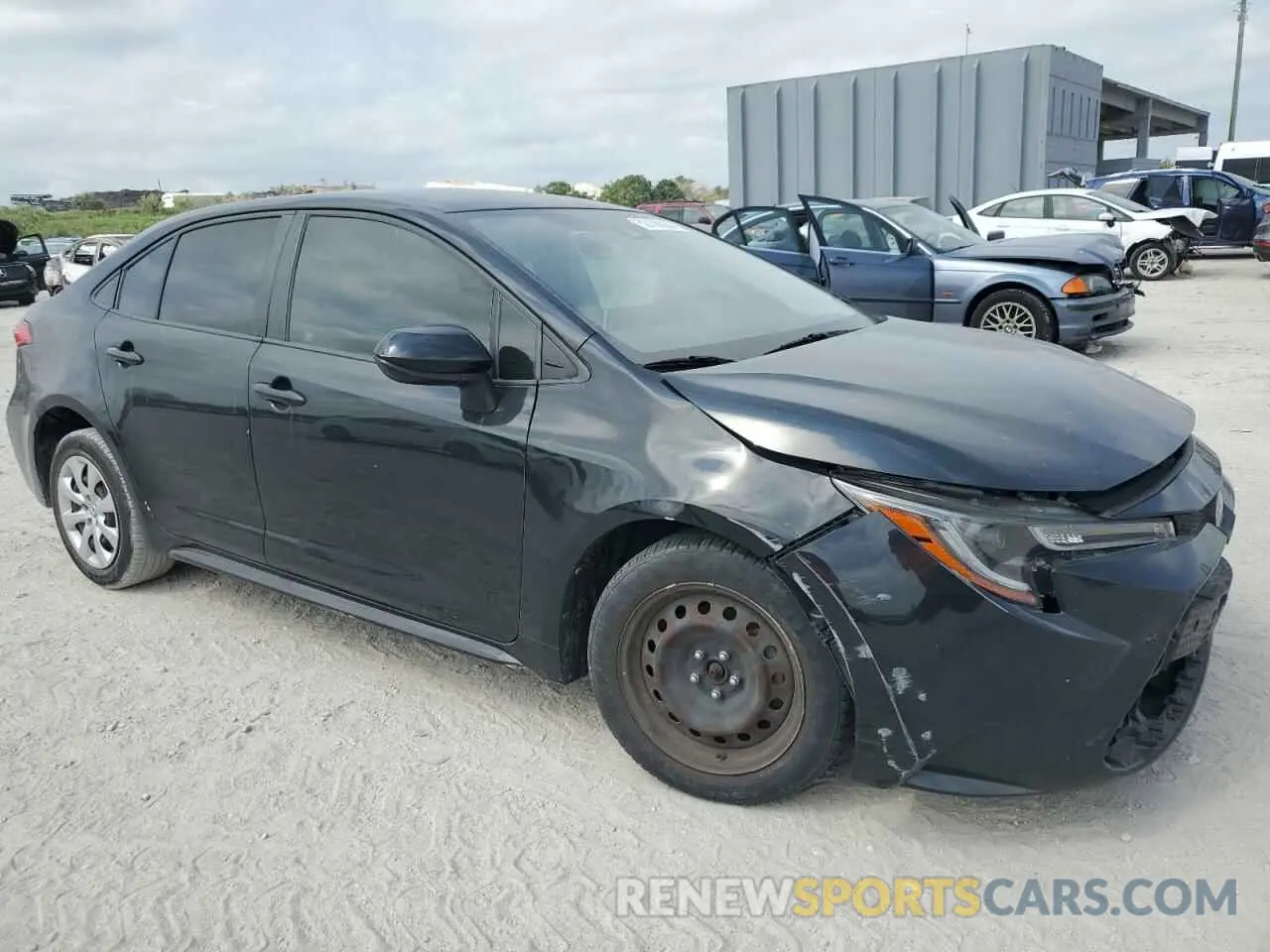 4 Photograph of a damaged car JTDEPRAE7LJ060999 TOYOTA COROLLA 2020