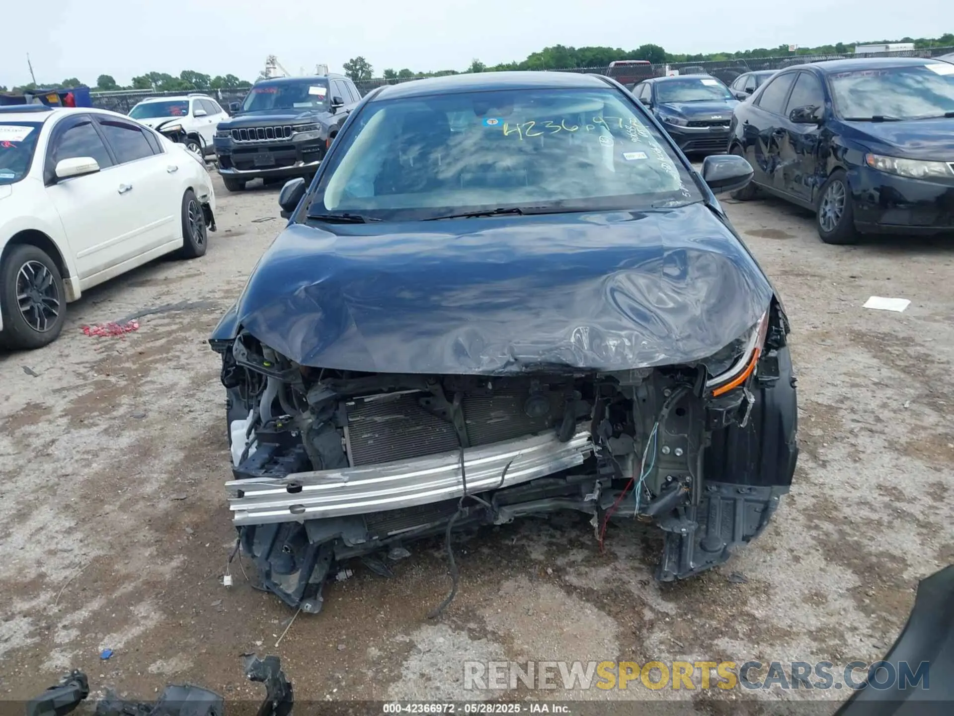 12 Photograph of a damaged car JTDEPRAE7LJ061862 TOYOTA COROLLA 2020