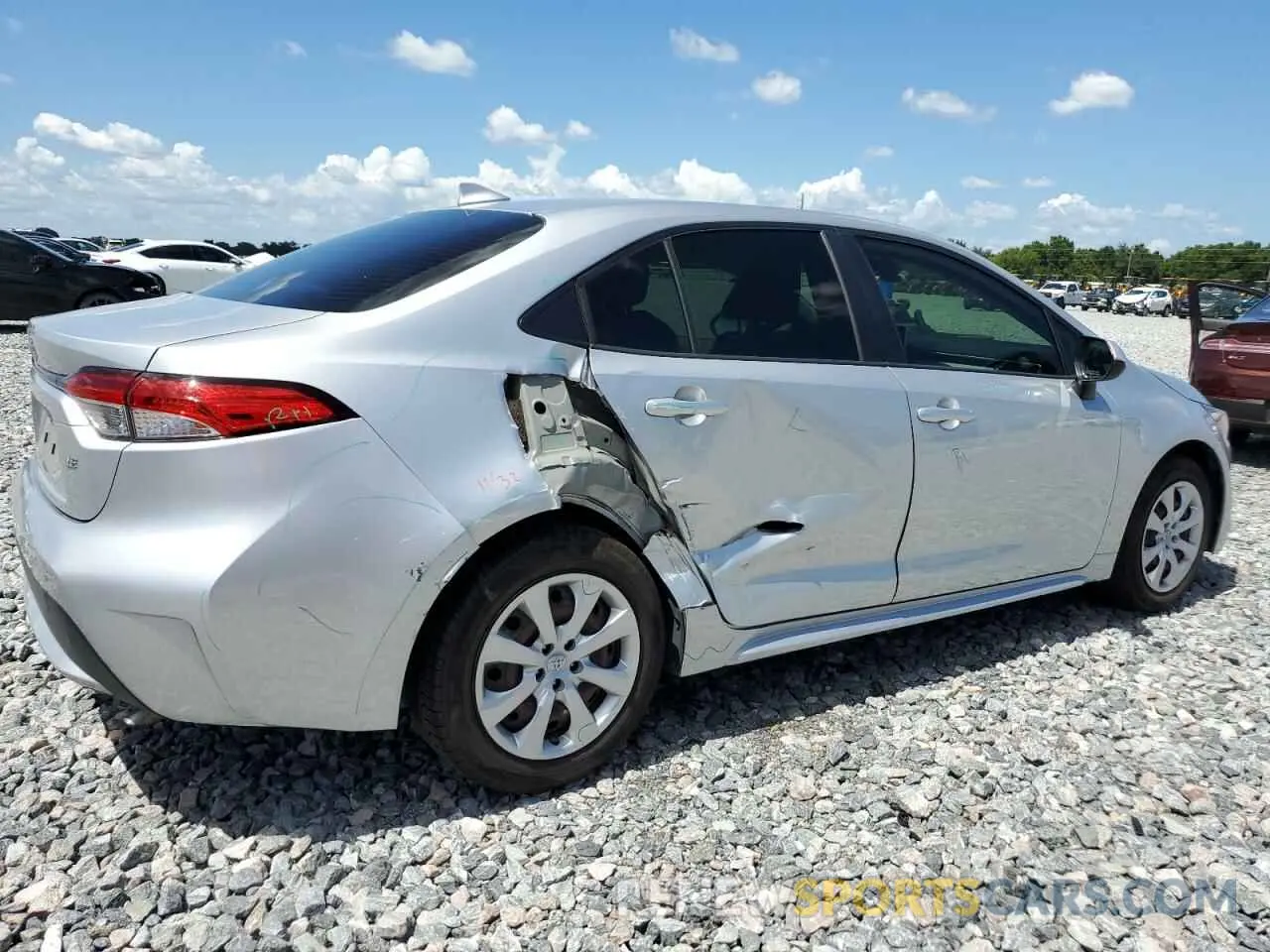 3 Photograph of a damaged car JTDEPRAE7LJ068875 TOYOTA COROLLA 2020