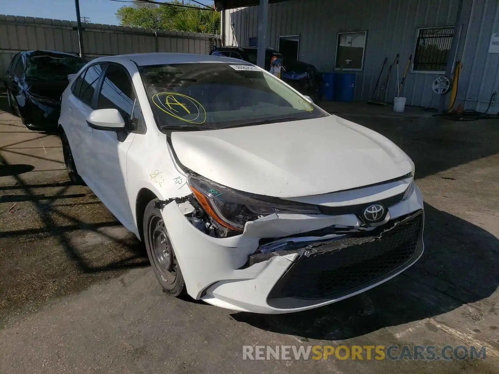 1 Photograph of a damaged car JTDEPRAE7LJ079648 TOYOTA COROLLA 2020