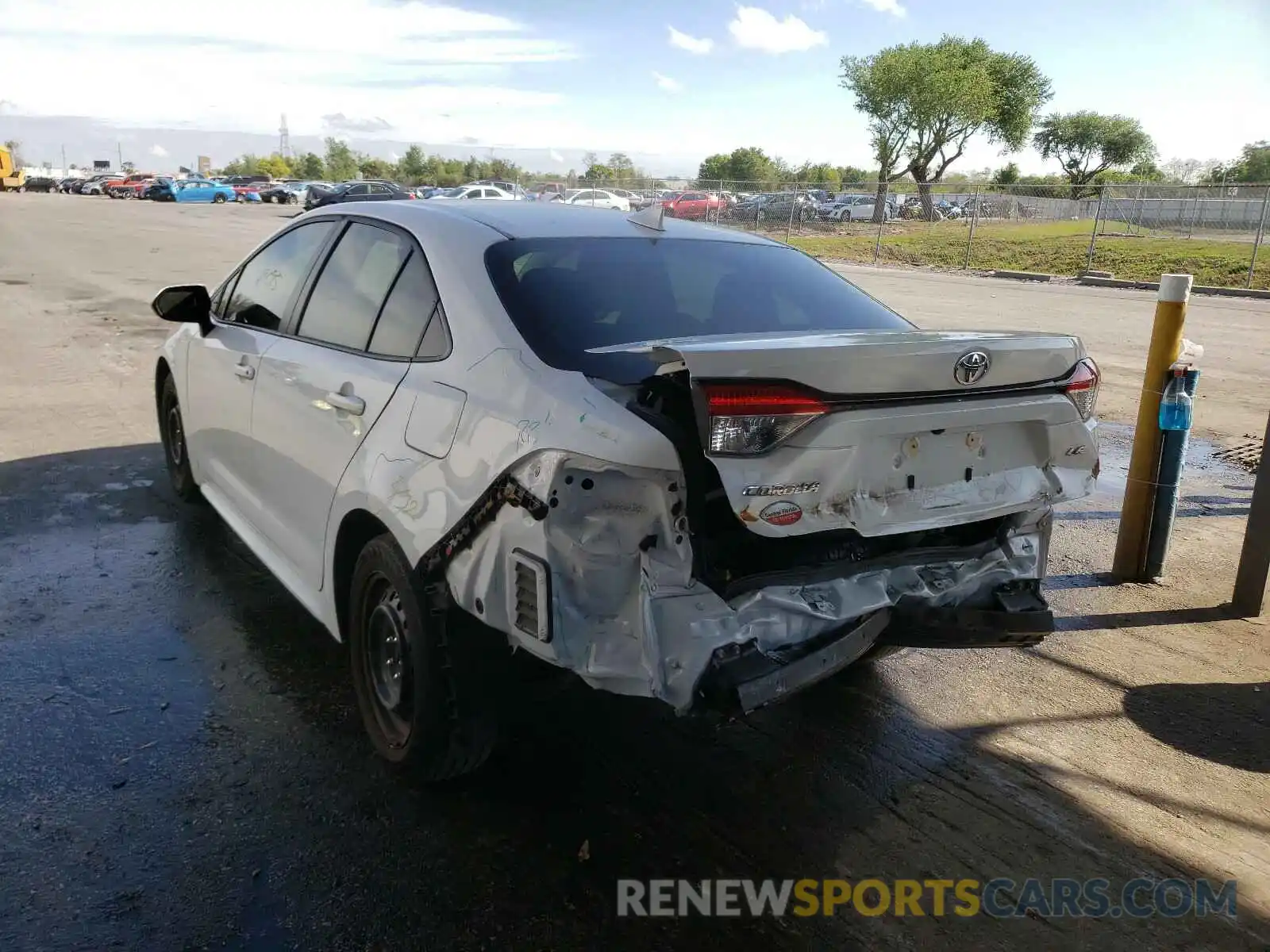 3 Photograph of a damaged car JTDEPRAE7LJ079648 TOYOTA COROLLA 2020