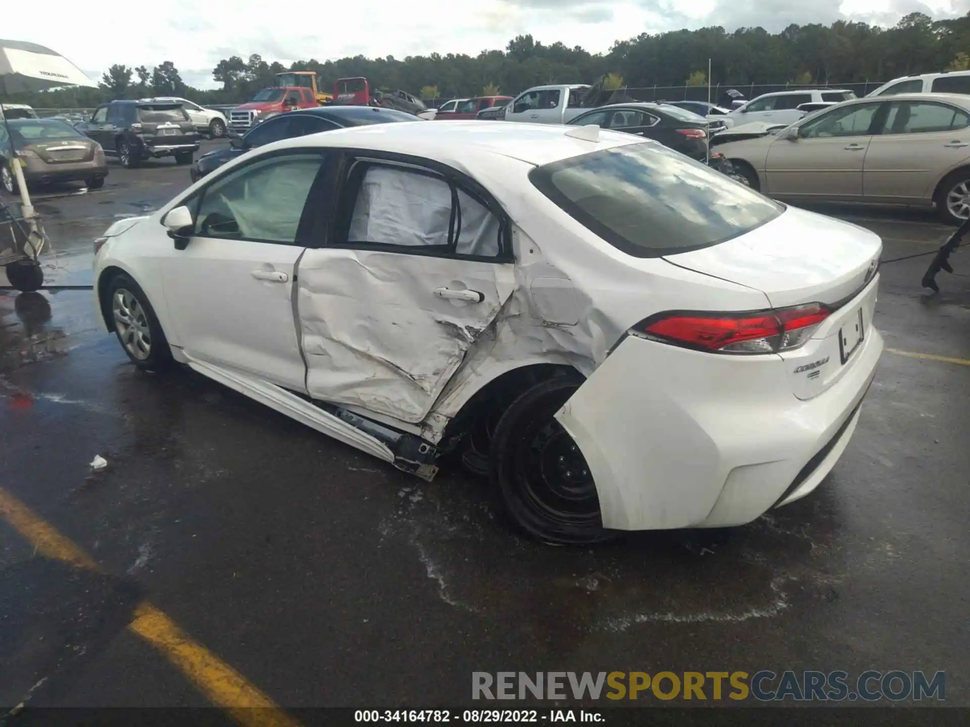 3 Photograph of a damaged car JTDEPRAE7LJ085756 TOYOTA COROLLA 2020