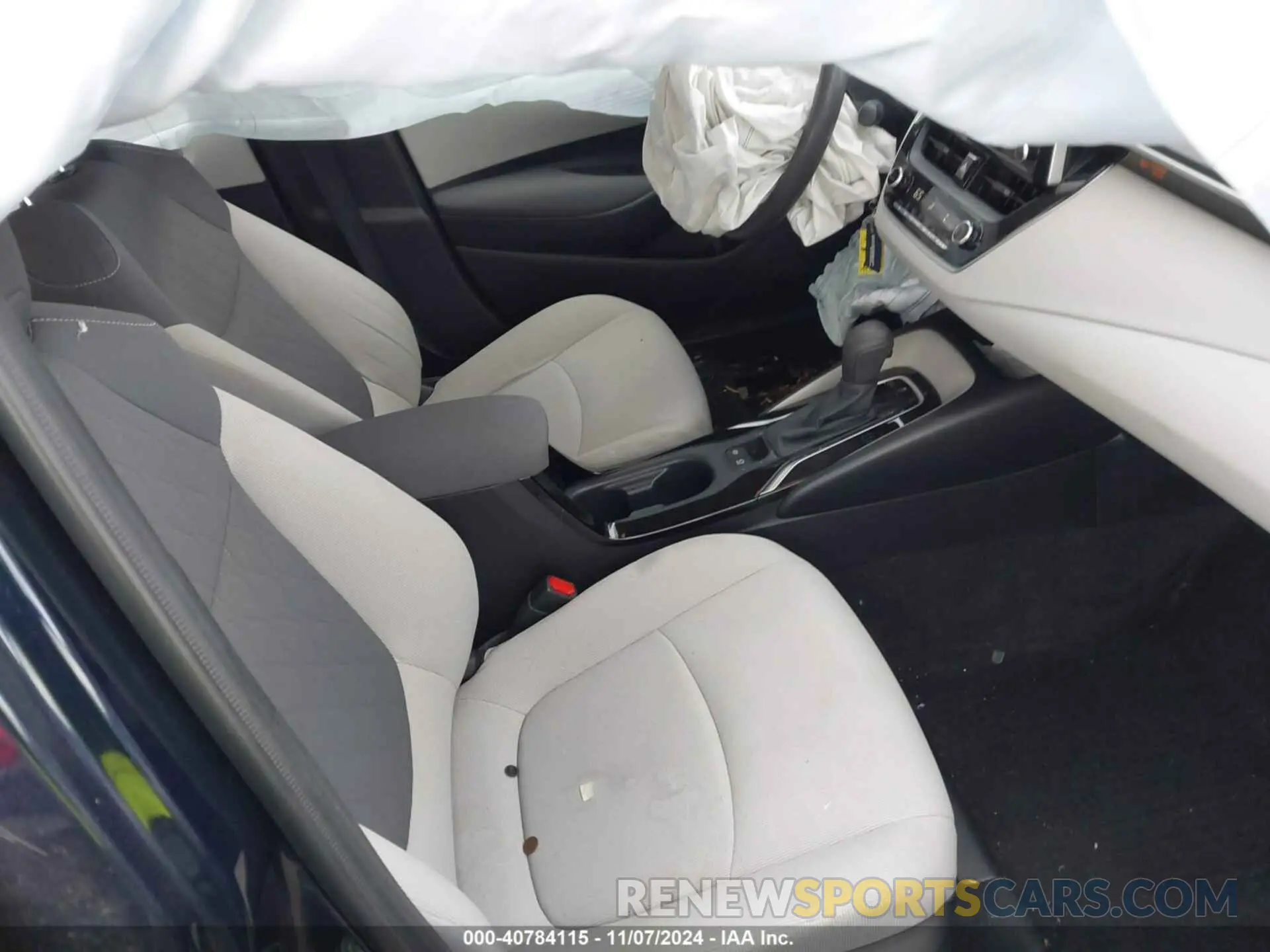 5 Photograph of a damaged car JTDEPRAE7LJ091038 TOYOTA COROLLA 2020