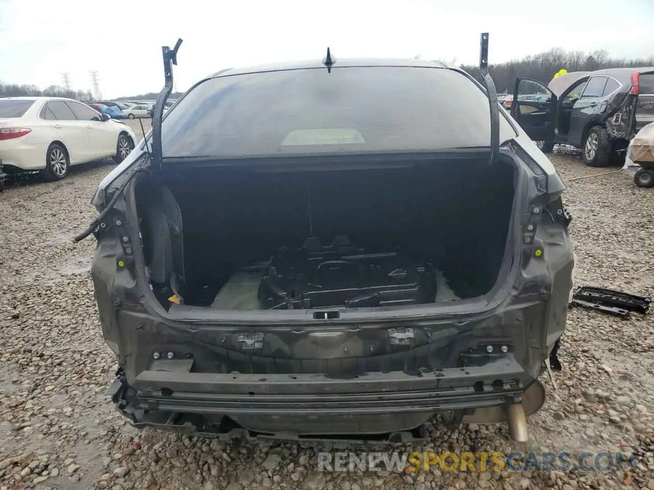 6 Photograph of a damaged car JTDEPRAE7LJ095557 TOYOTA COROLLA 2020