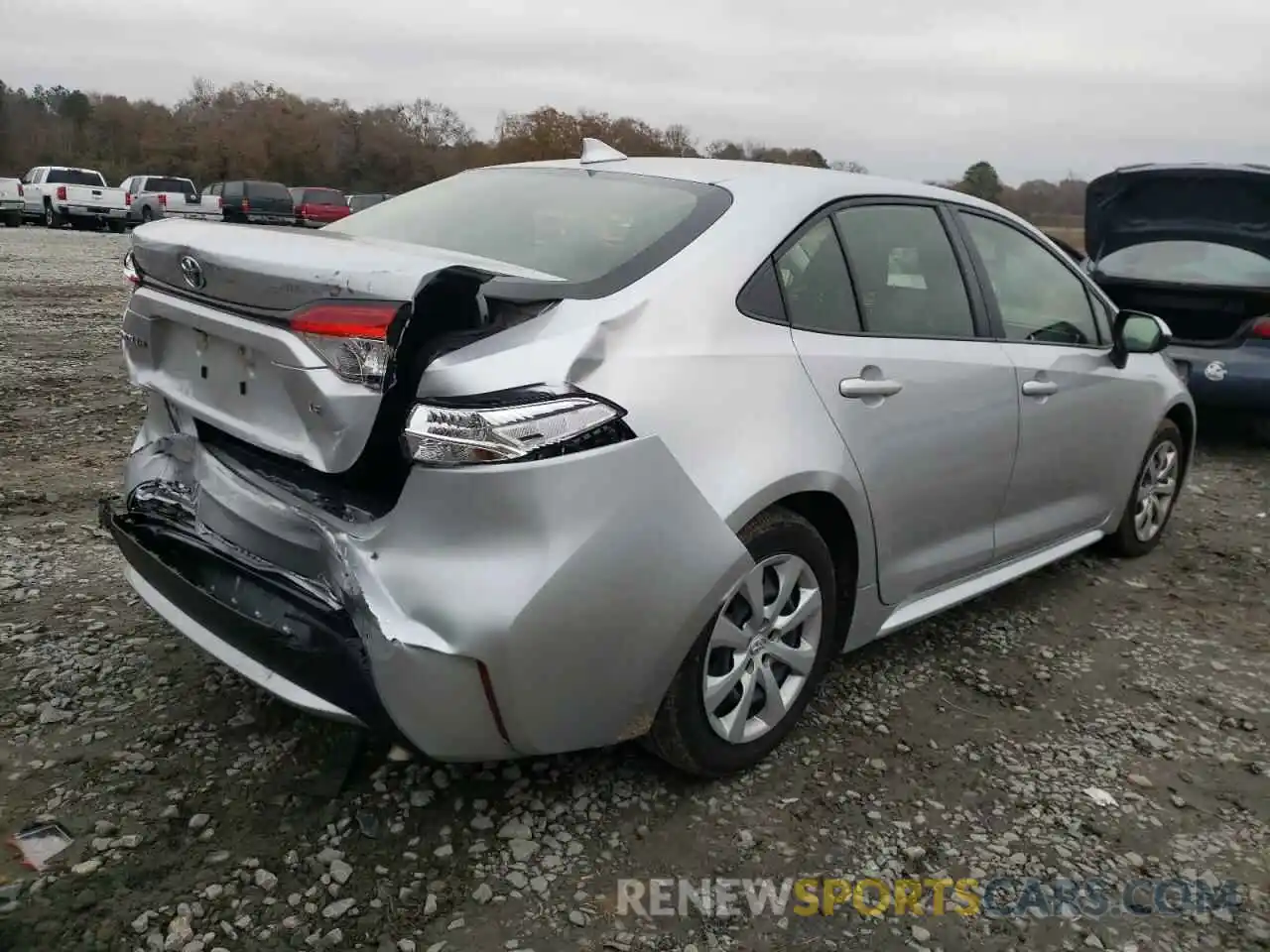 4 Photograph of a damaged car JTDEPRAE7LJ095963 TOYOTA COROLLA 2020