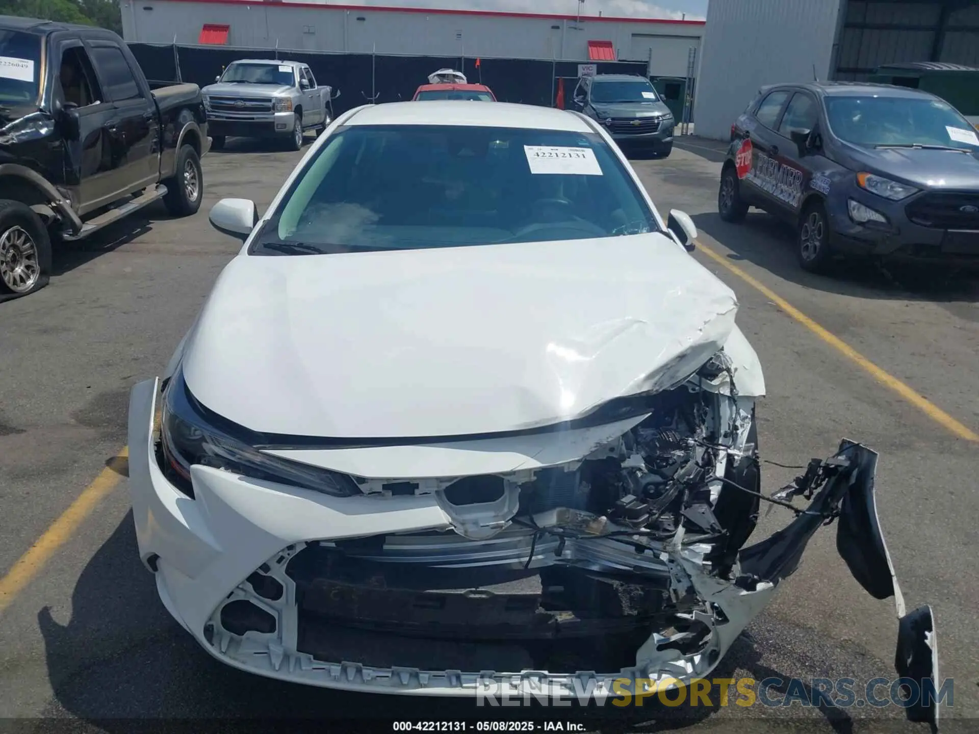 12 Photograph of a damaged car JTDEPRAE7LJ097342 TOYOTA COROLLA 2020