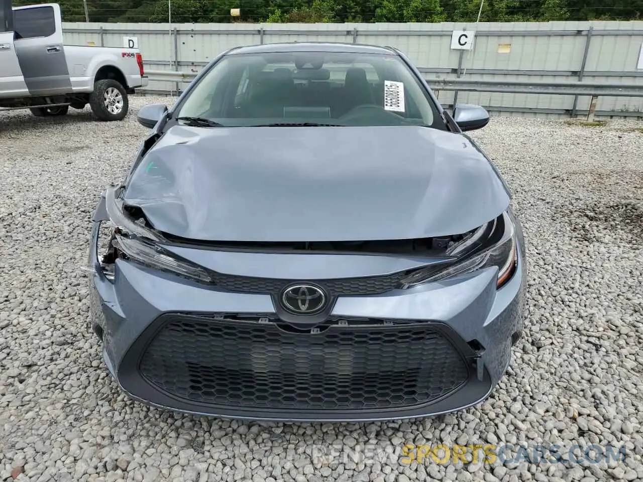 5 Photograph of a damaged car JTDEPRAE7LJ097759 TOYOTA COROLLA 2020