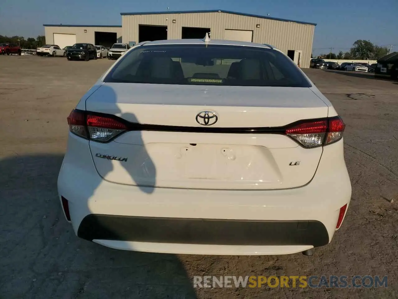 6 Photograph of a damaged car JTDEPRAE7LJ098572 TOYOTA COROLLA 2020
