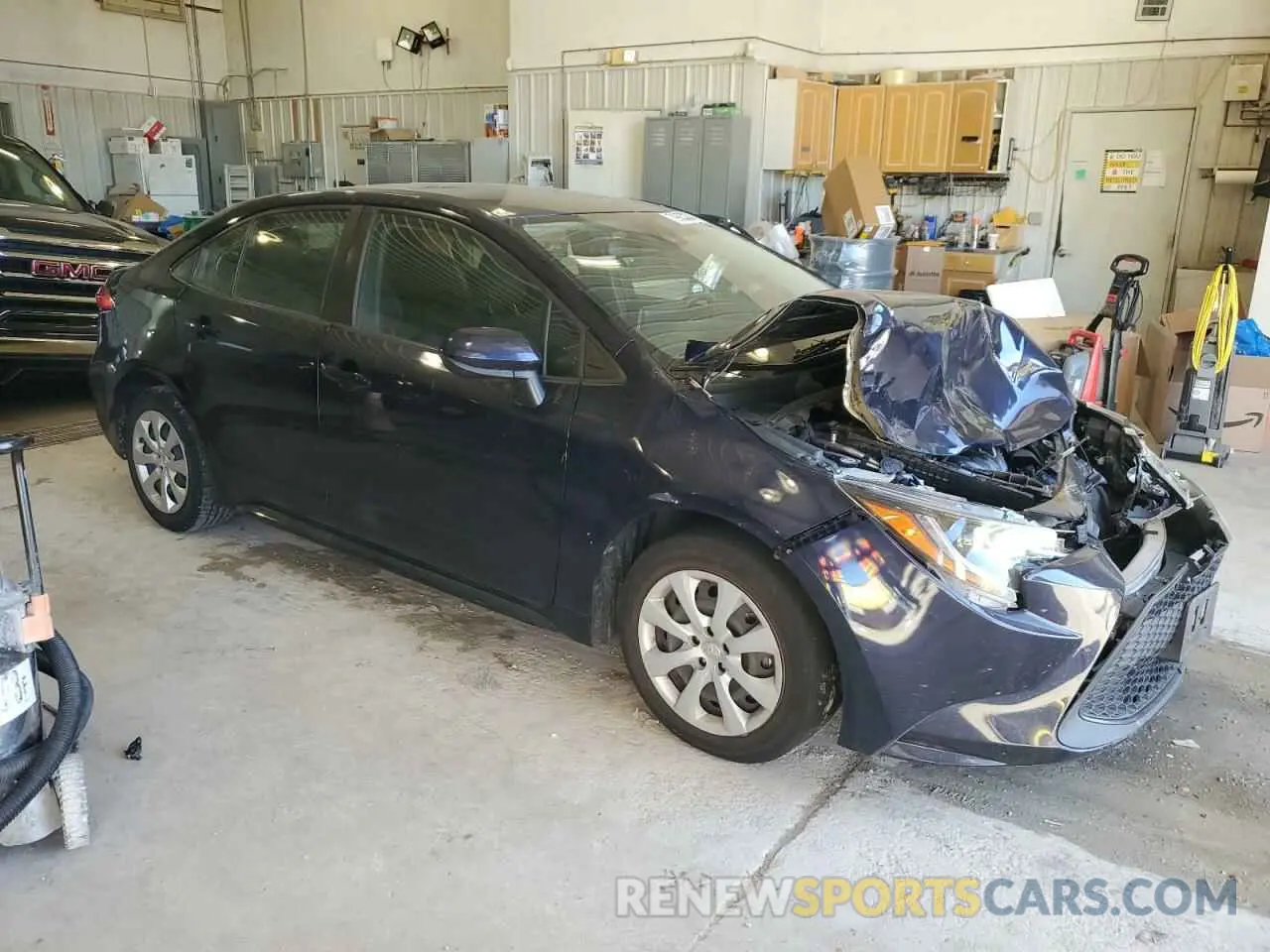 4 Photograph of a damaged car JTDEPRAE7LJ100000 TOYOTA COROLLA 2020