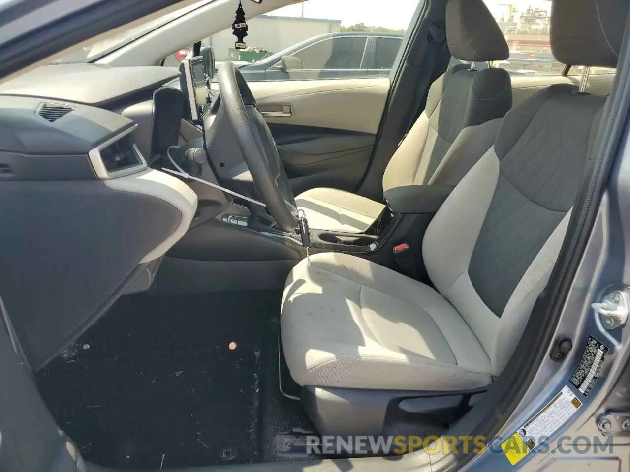 7 Photograph of a damaged car JTDEPRAE7LJ112048 TOYOTA COROLLA 2020
