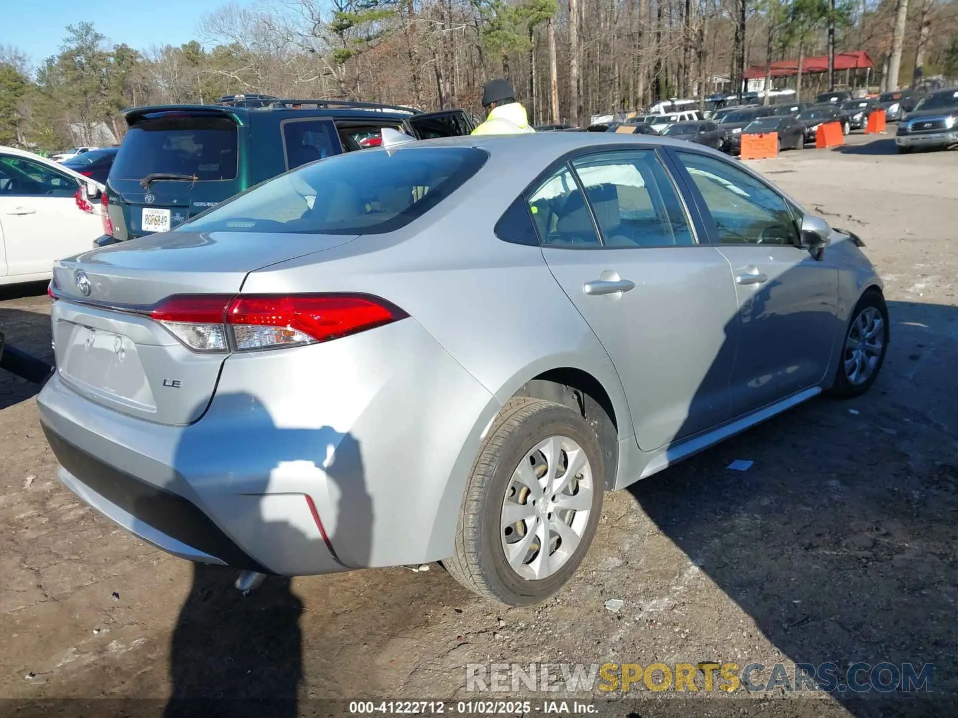 4 Photograph of a damaged car JTDEPRAE7LJ113796 TOYOTA COROLLA 2020