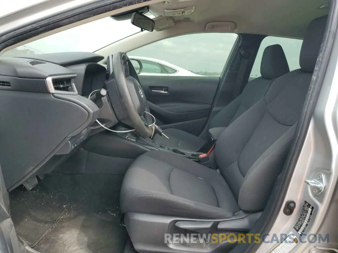 7 Photograph of a damaged car JTDEPRAE7LJ114754 TOYOTA COROLLA 2020